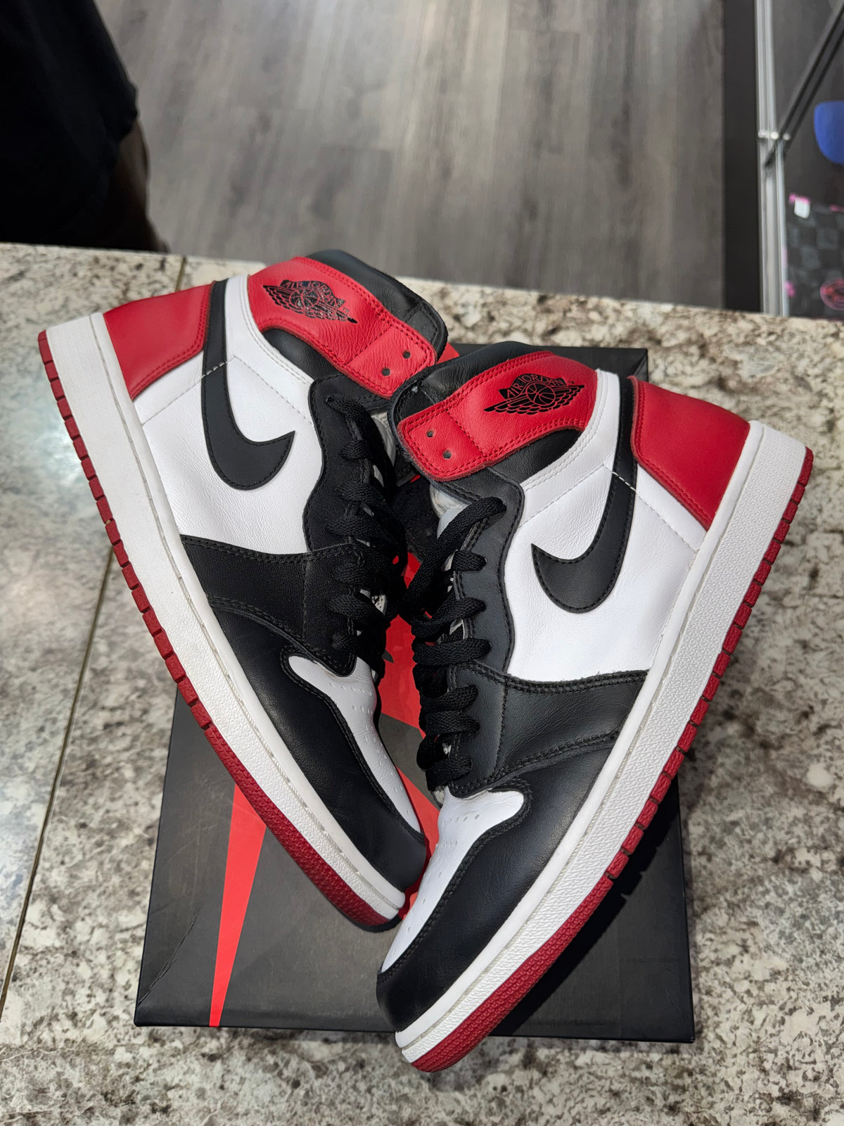 Jordan 1 Retro Black Toe (2016)