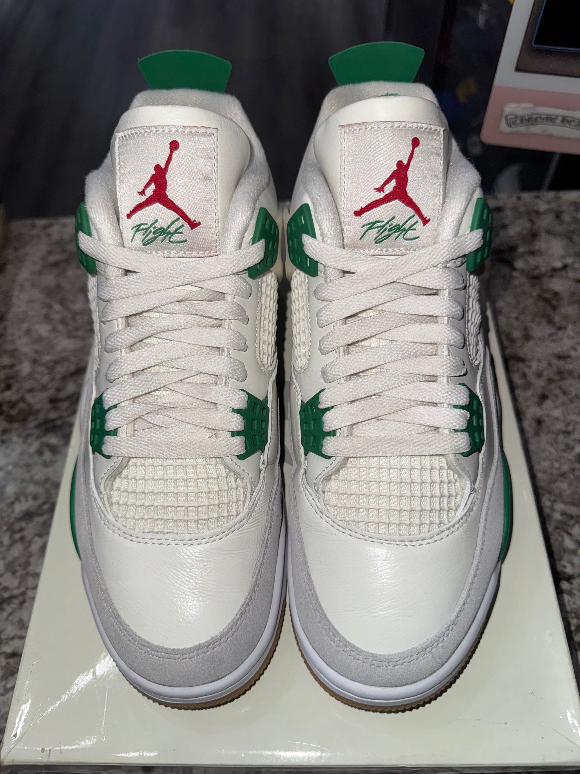 Jordan 4 Retro SB Pine Green