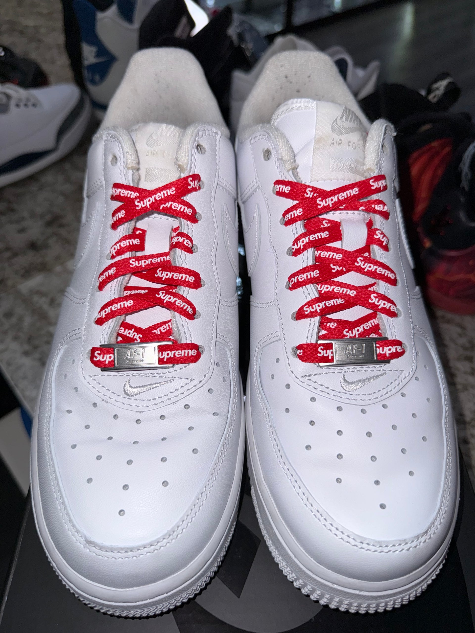 Nike Air Force 1 Low Supreme White