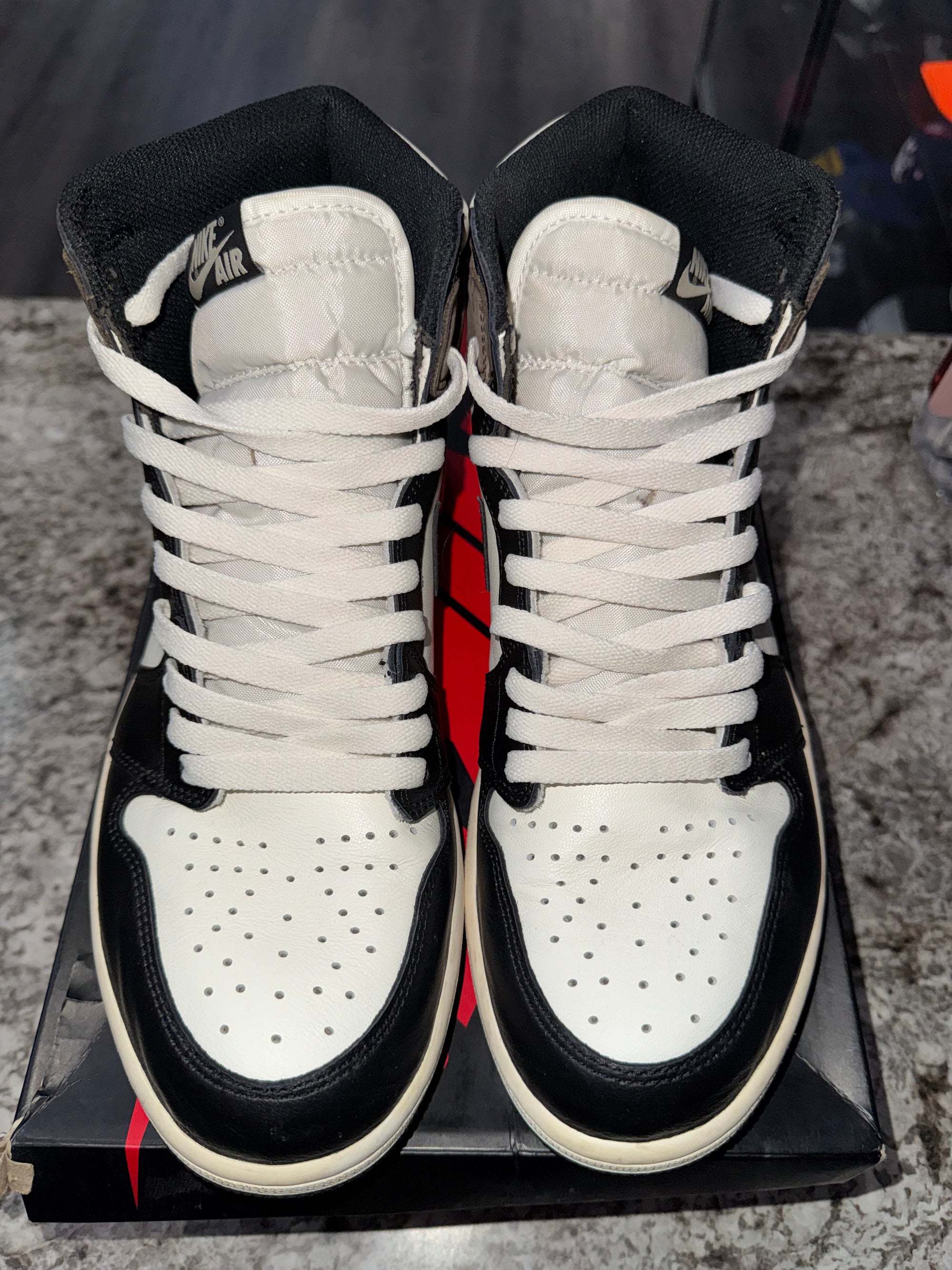 Jordan 1 Retro High Dark Mocha