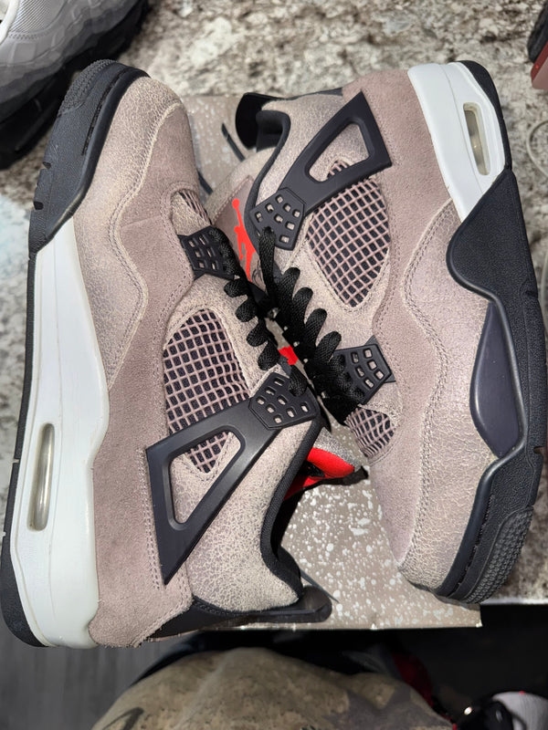 Jordan 4 Retro Taupe Haze (DAMAGED BOX)