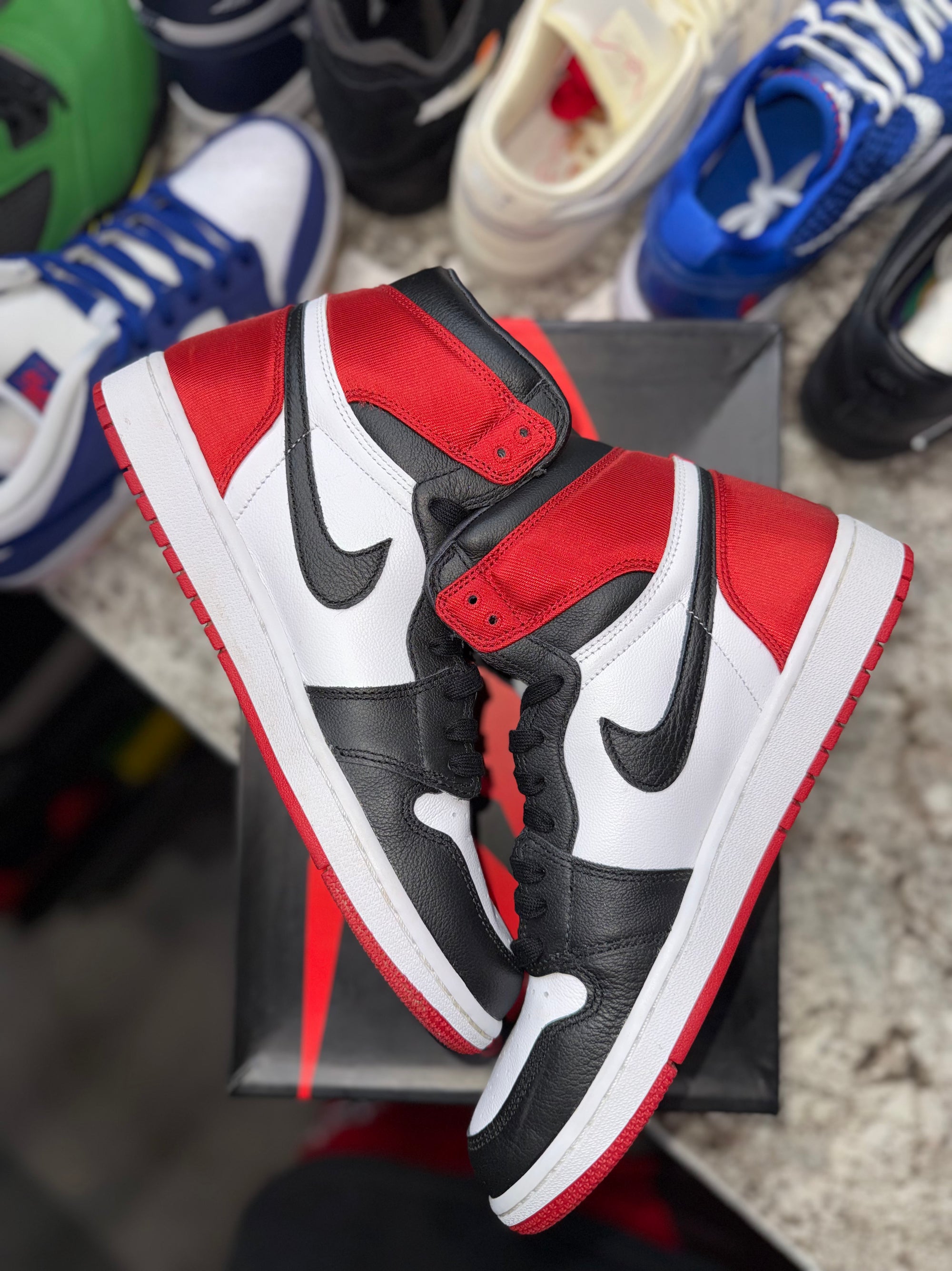 Jordan 1 Retro High Satin Black Toe (Women's)