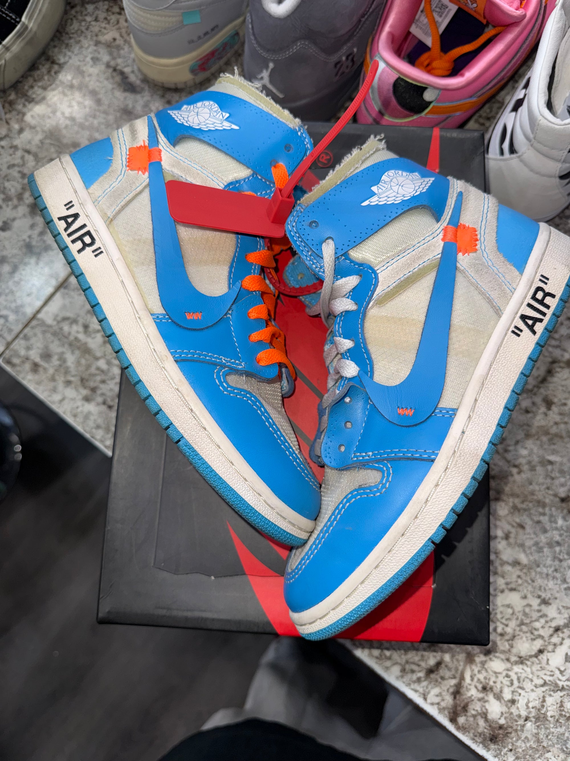 Jordan 1 Retro High Off-White University Blue