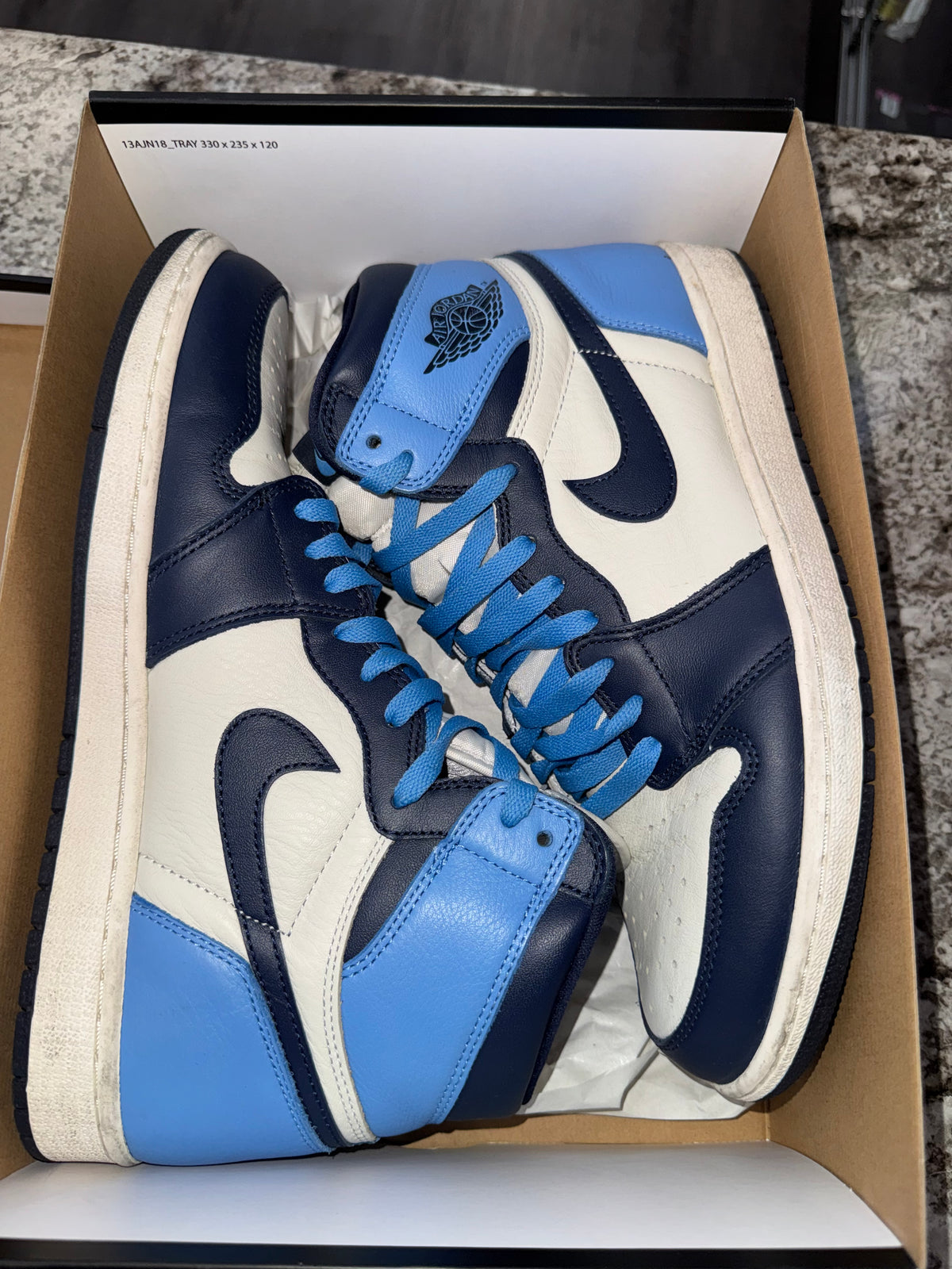 Jordan 1 Retro High Obsidian
