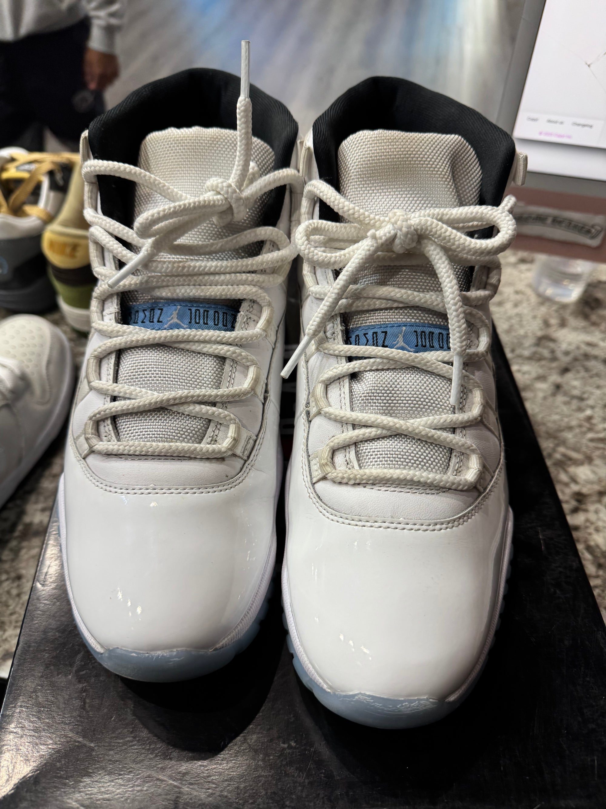 Jordan 11 Retro Legend Blue (2024)