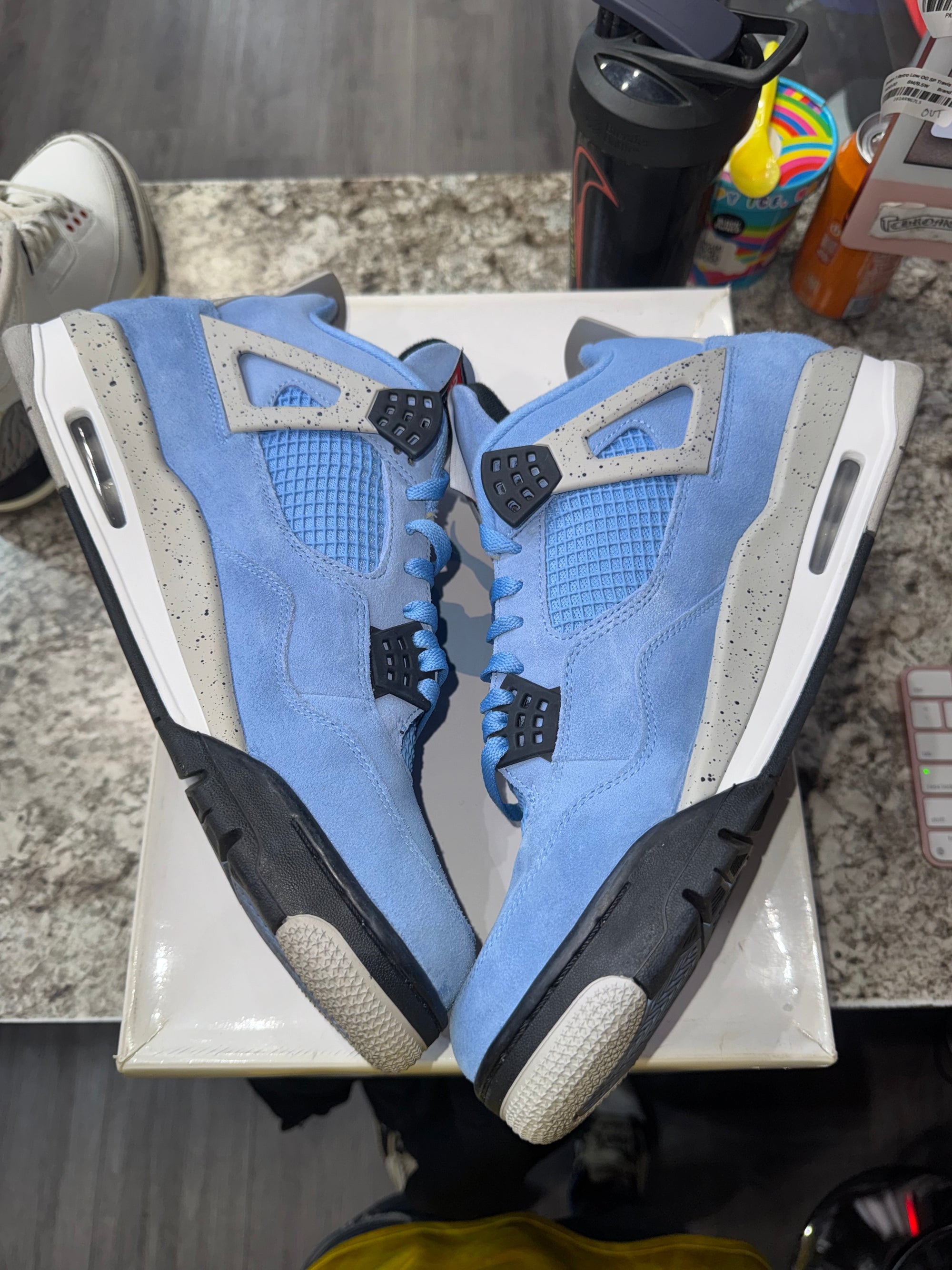 Jordan 4 Retro University Blue