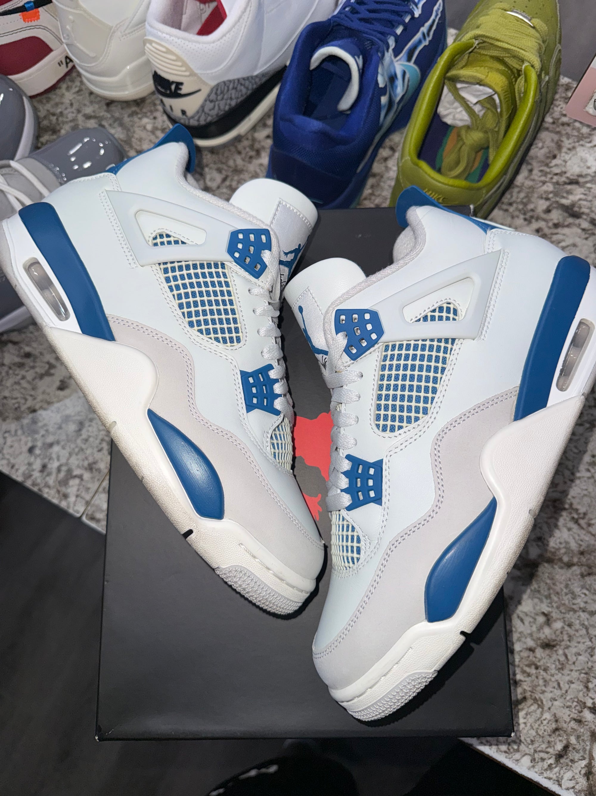 Jordan 4 Retro Military Blue (2024)