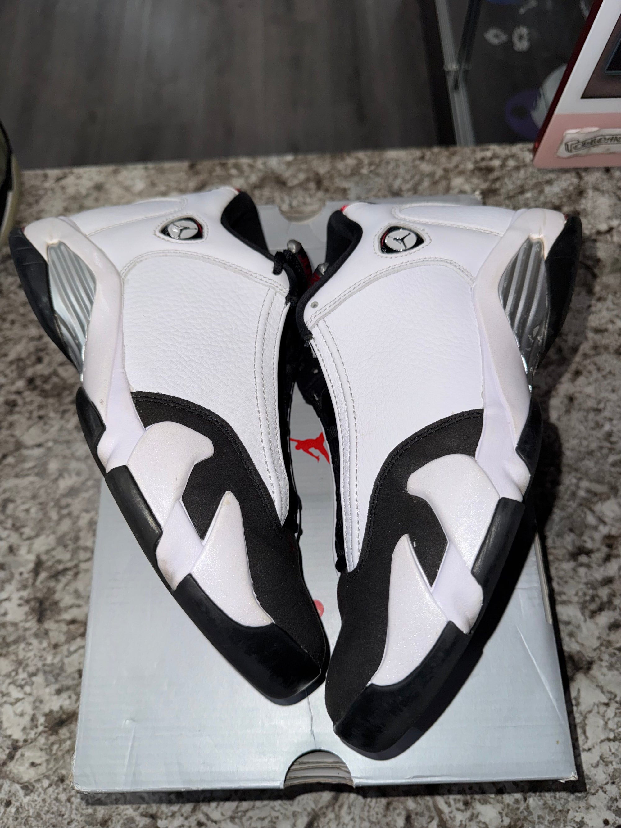 Jordan 14 Retro Black Toe (2024)