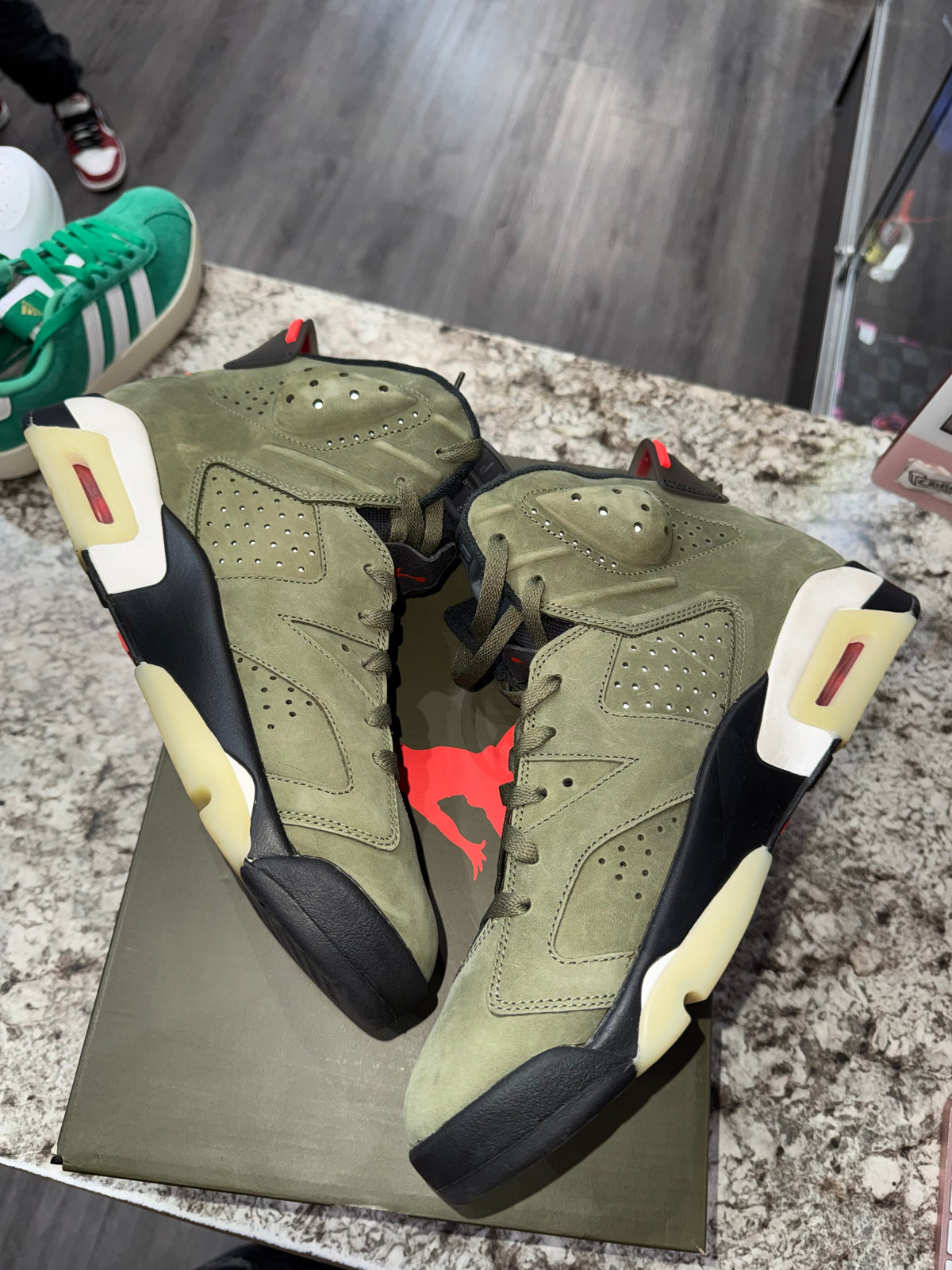 Jordan 6 Retro Travis Scott
