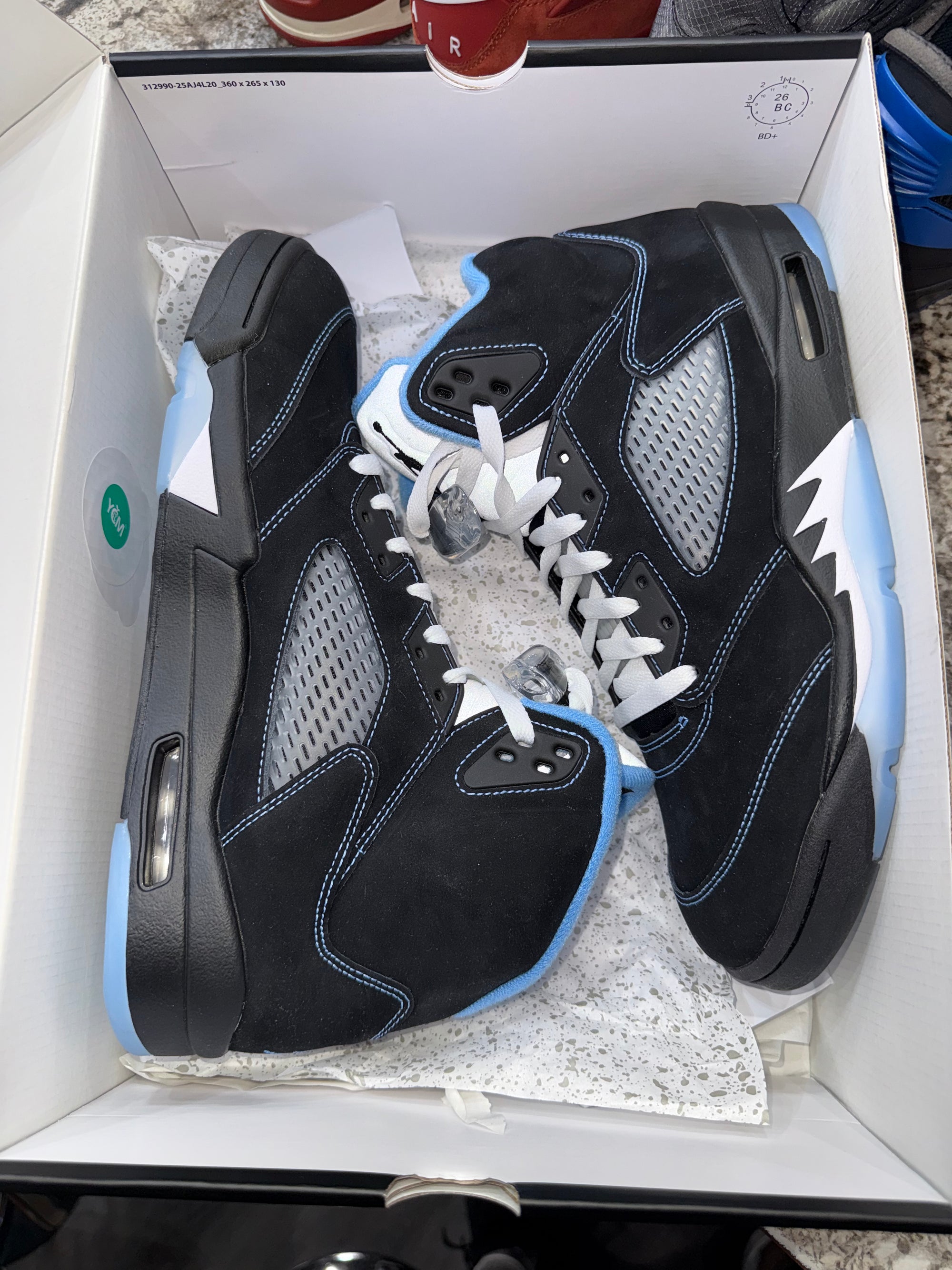 Jordan 5 Retro Black University Blue (2026)