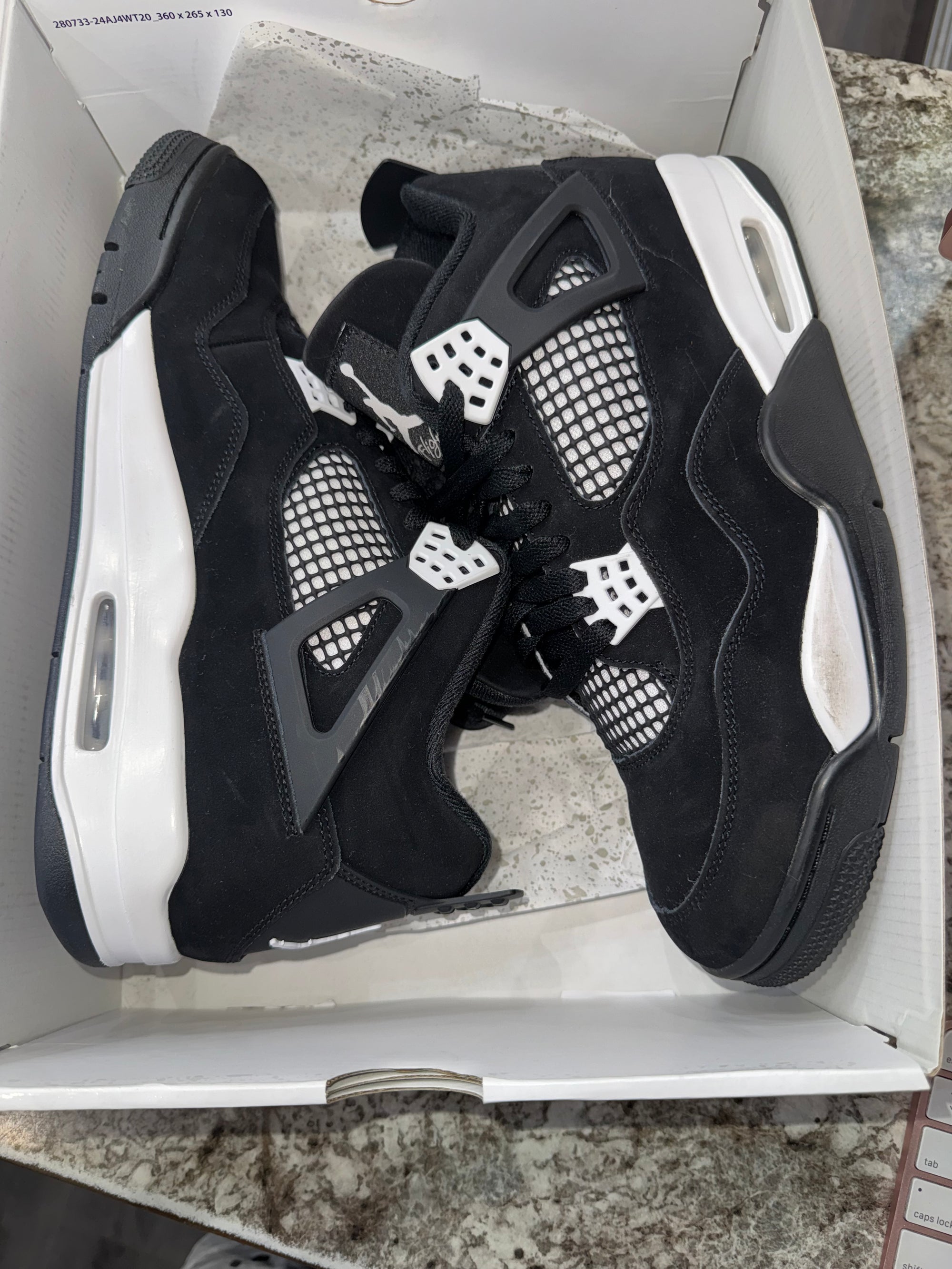Jordan 4 Retro White Thunder