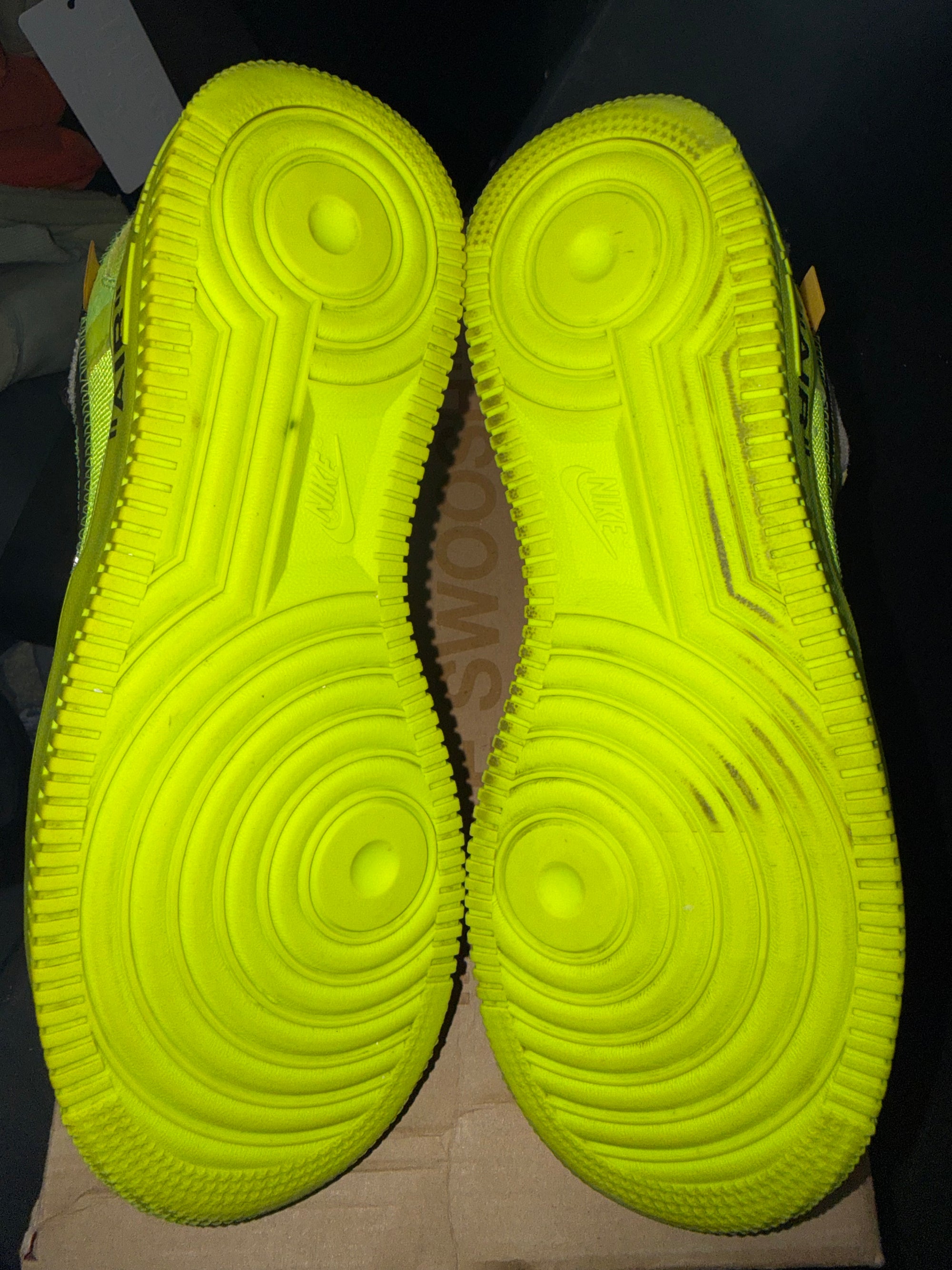 Nike Air Force 1 Low Off-White Volt