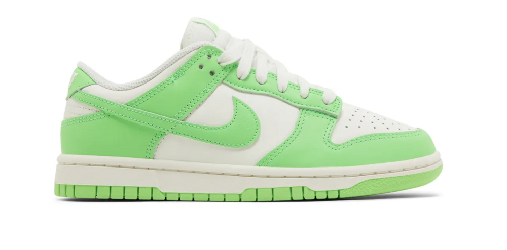 Wmns Dunk Low 'Green Strike'