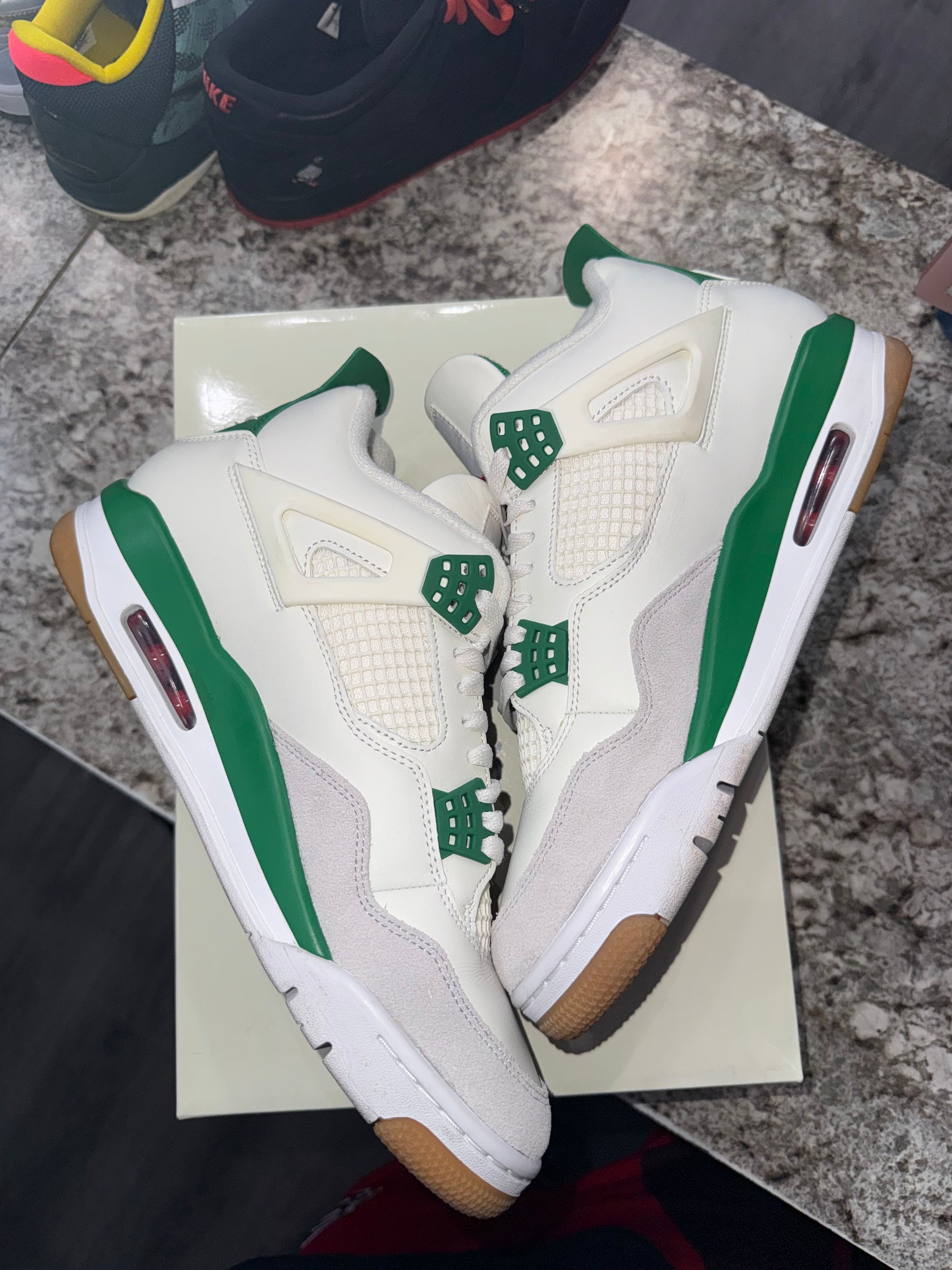 Jordan 4 Retro SB Pine Green