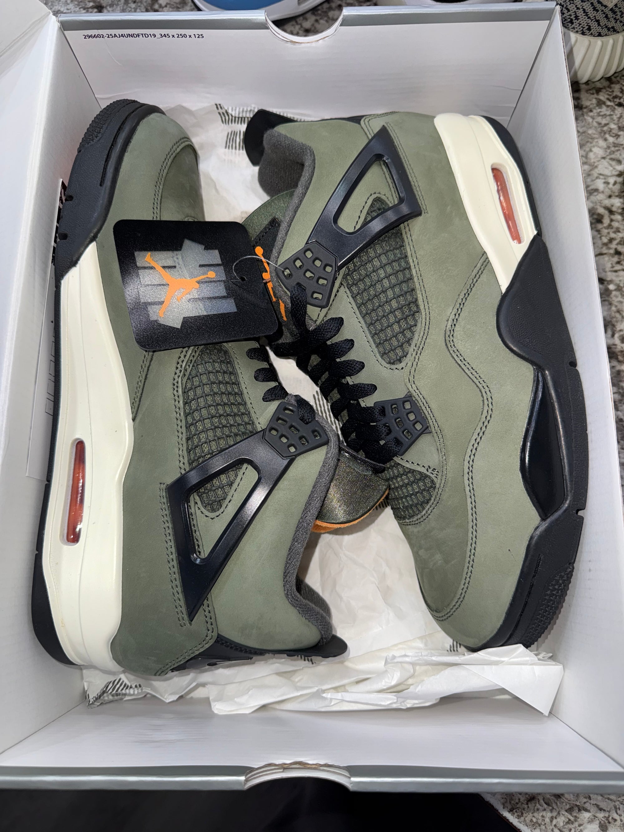 Jordan 4 Retro OG SP Undefeated (2025)