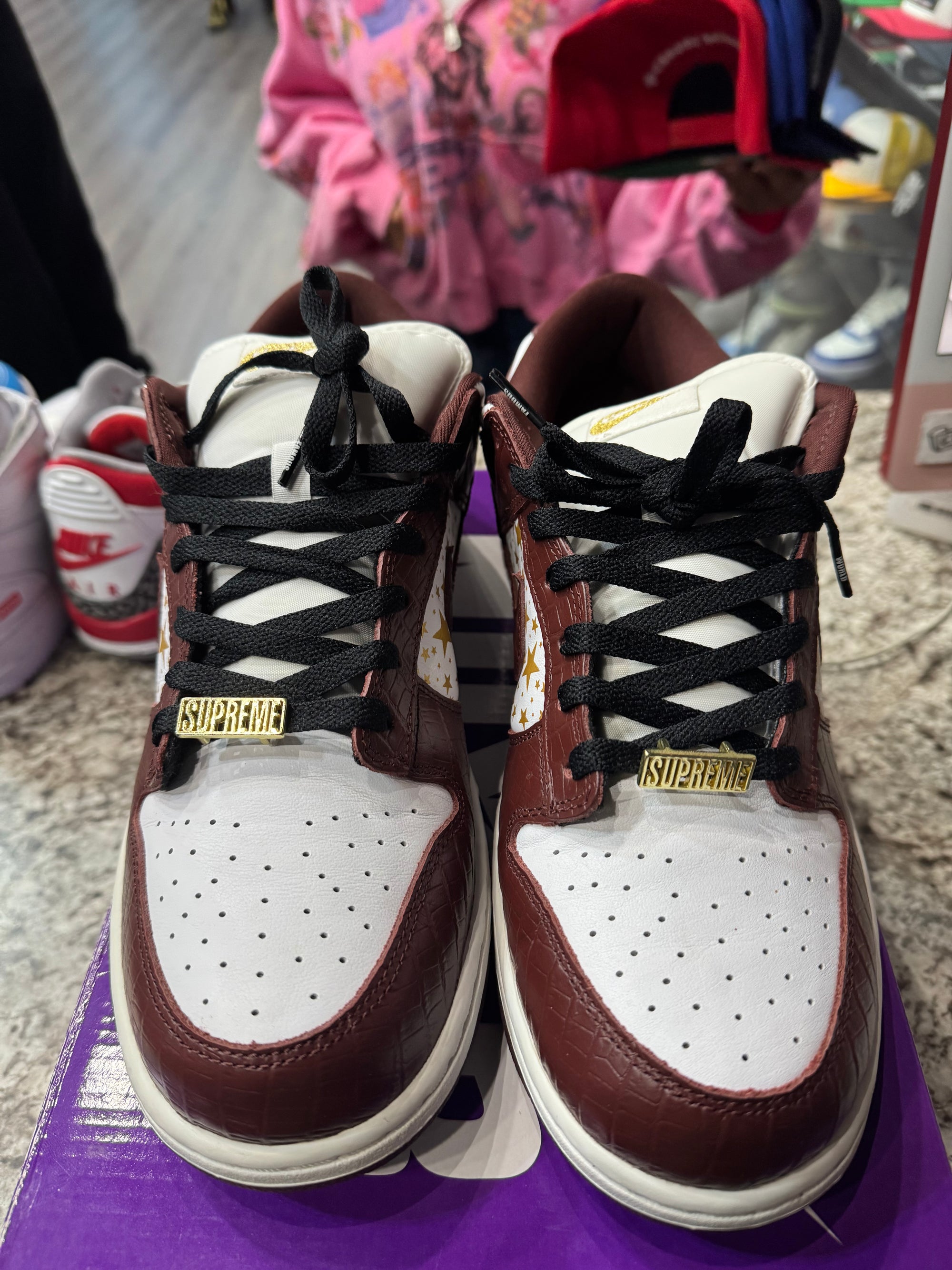 Nike SB Dunk Low Supreme Stars Barkroot Brown (2021)