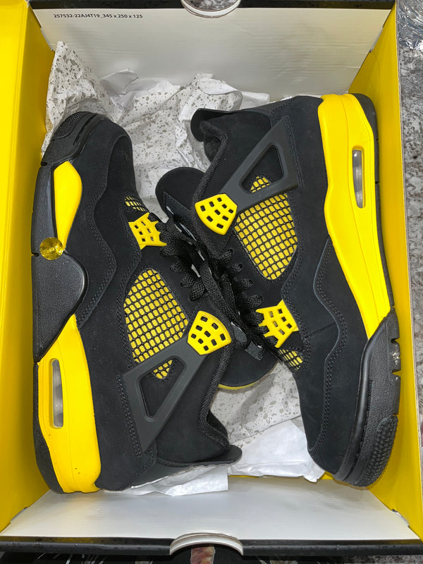 Jordan 4 Retro Thunder (2023)