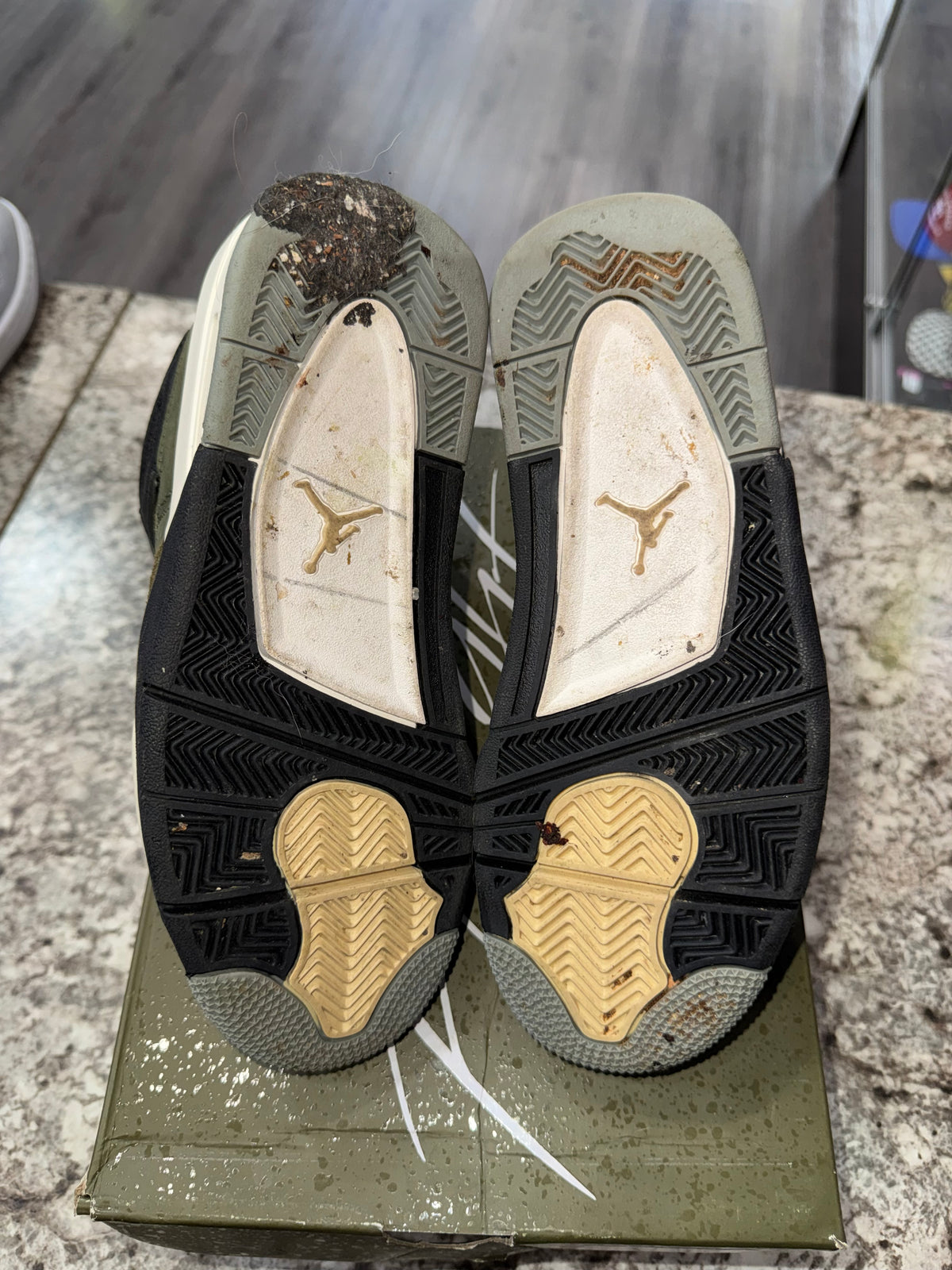 Jordan 4 Retro SE Craft Medium Olive (GS)