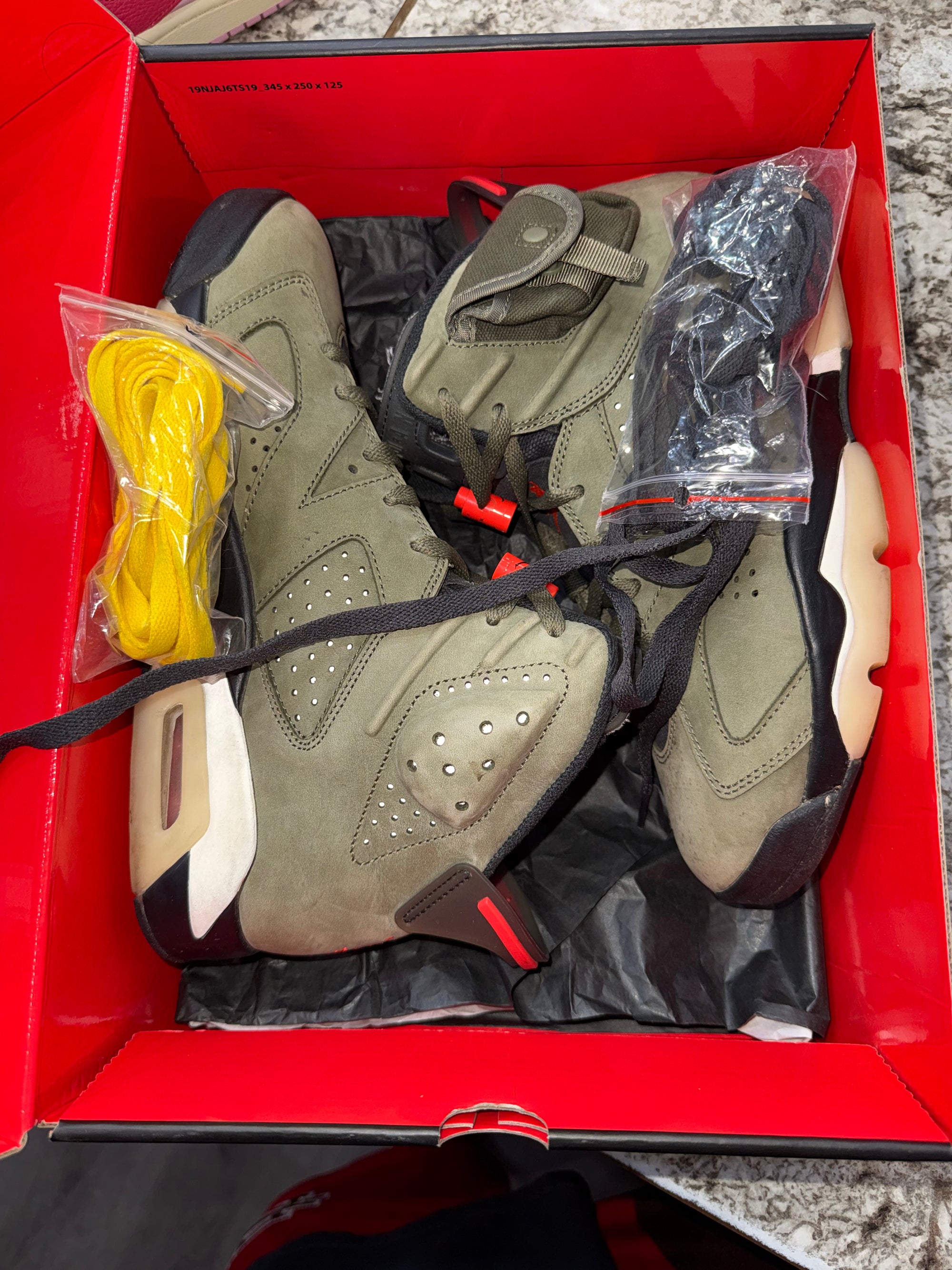 Jordan 6 Retro Travis Scott