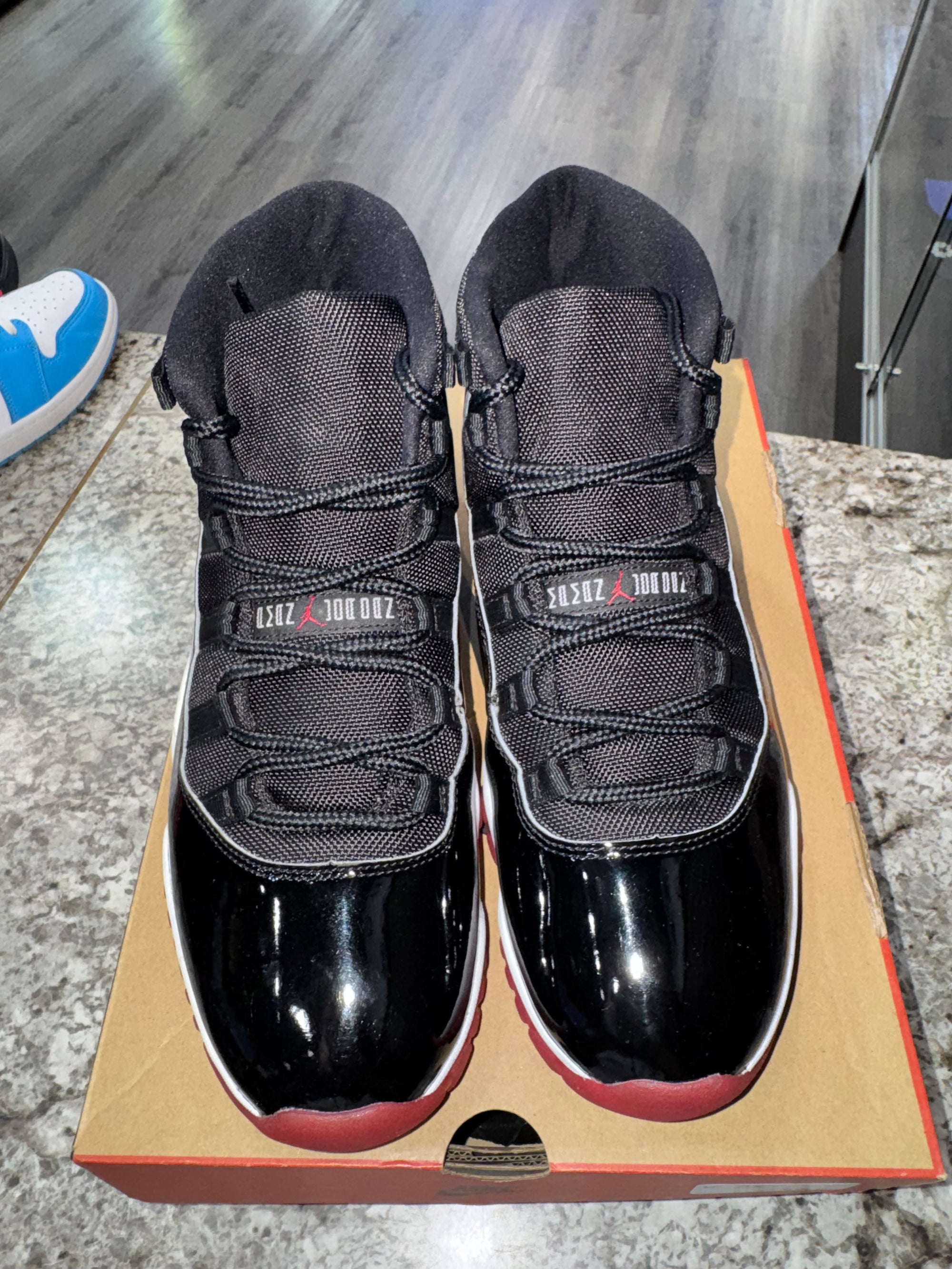 Jordan 11 Retro Playoffs Bred (2019)
