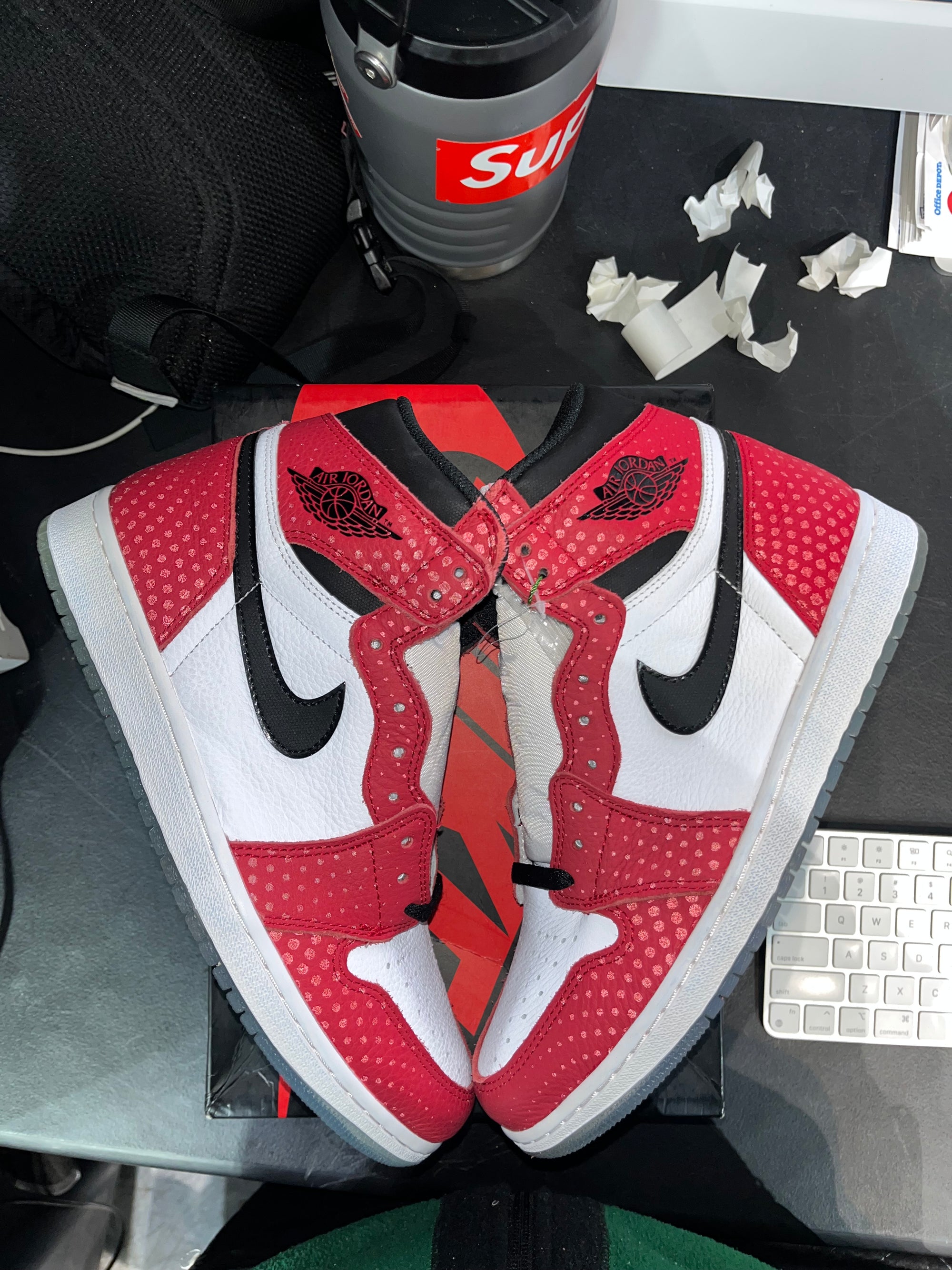 Jordan 1 Retro High Spider-Man Origin Story (Yellowing)