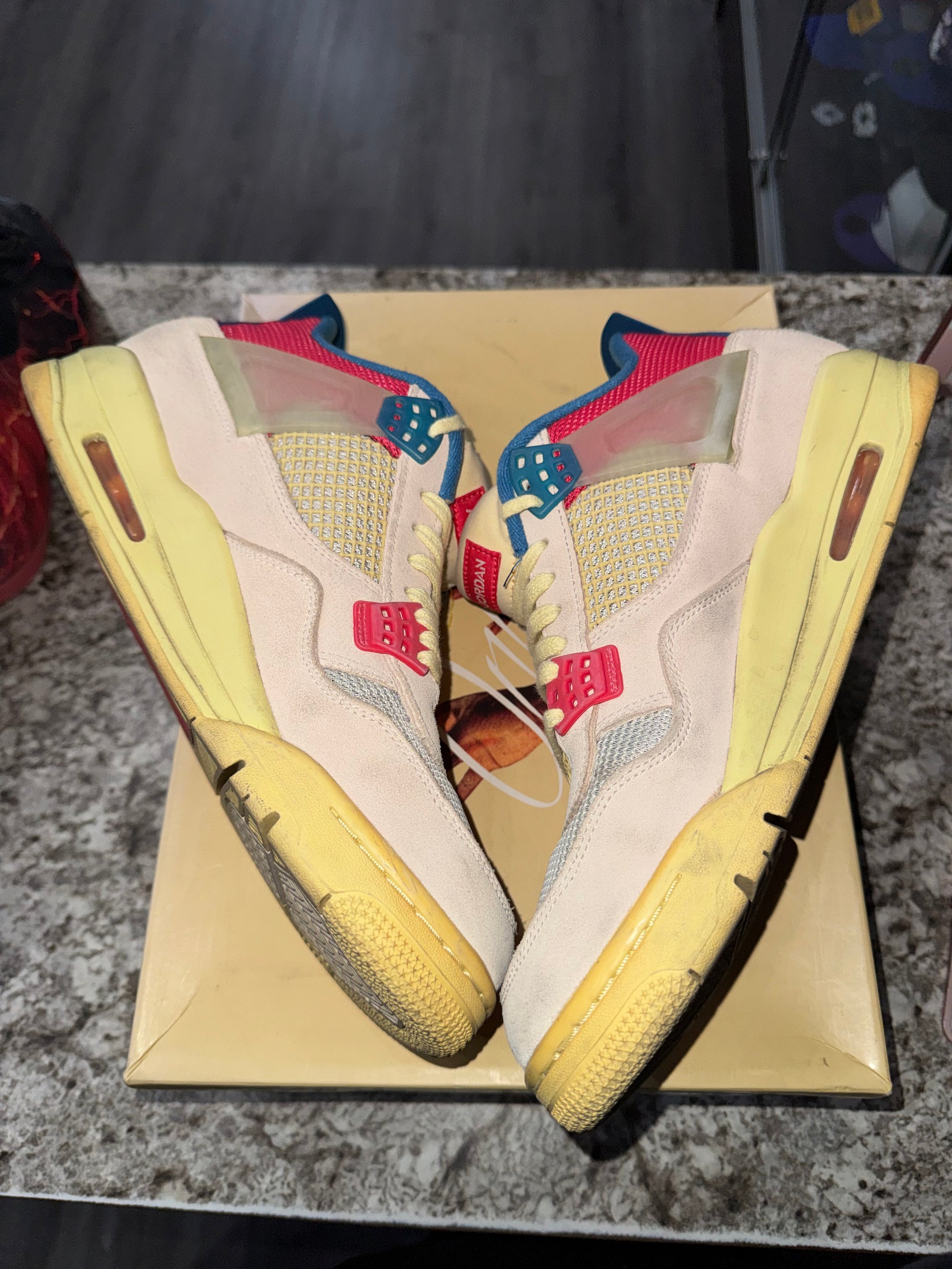 Jordan 4 Retro Union Guava Ice