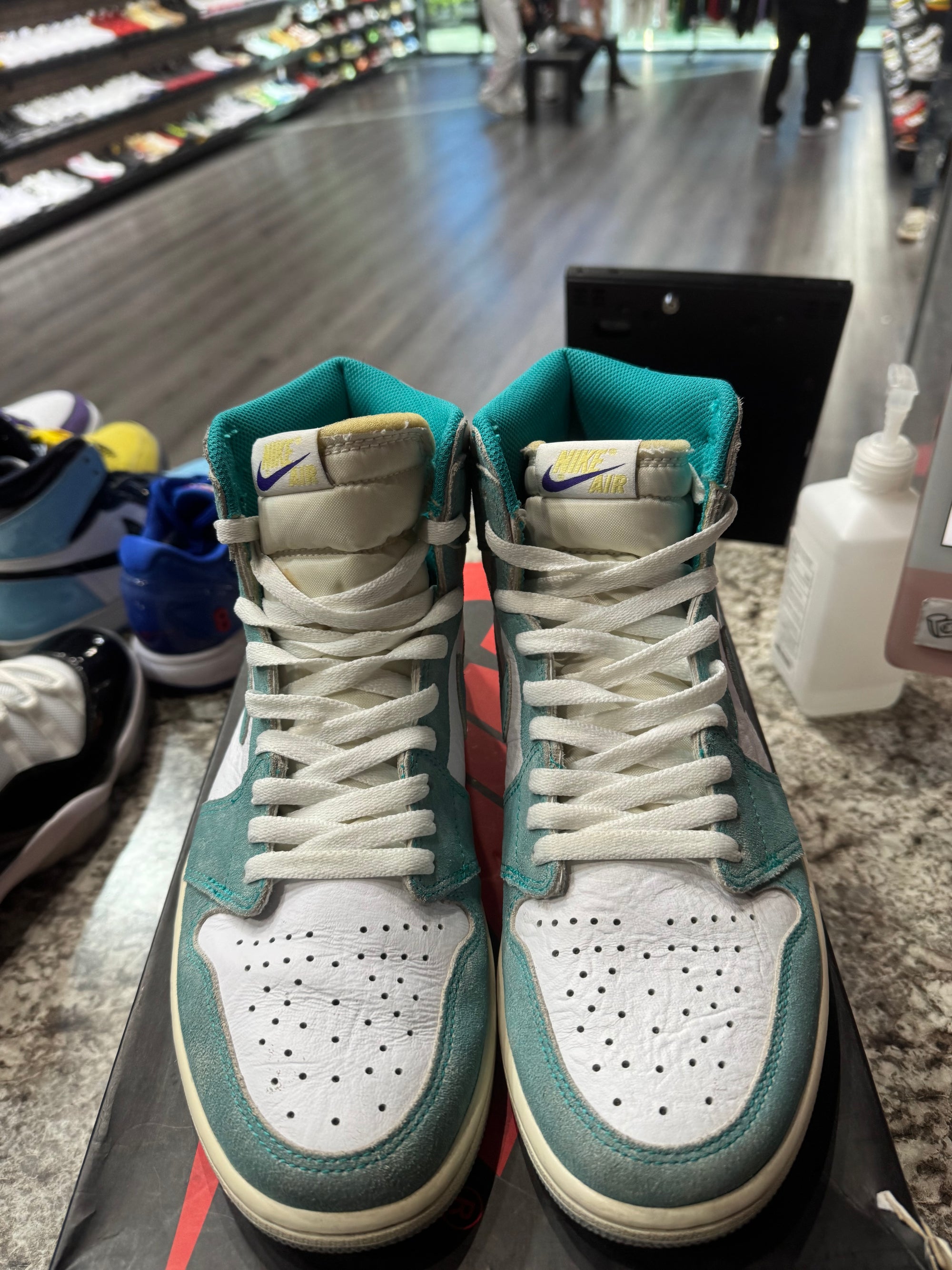 Jordan 1 Retro High Turbo Green (Damaged Box)