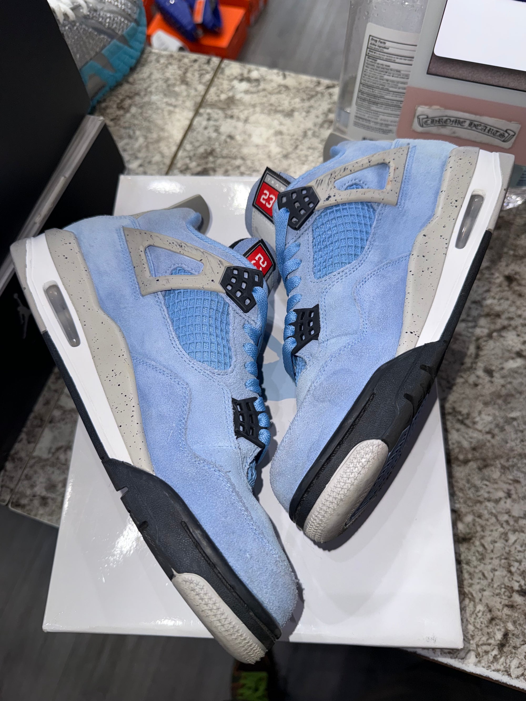 Jordan 4 Retro University Blue
