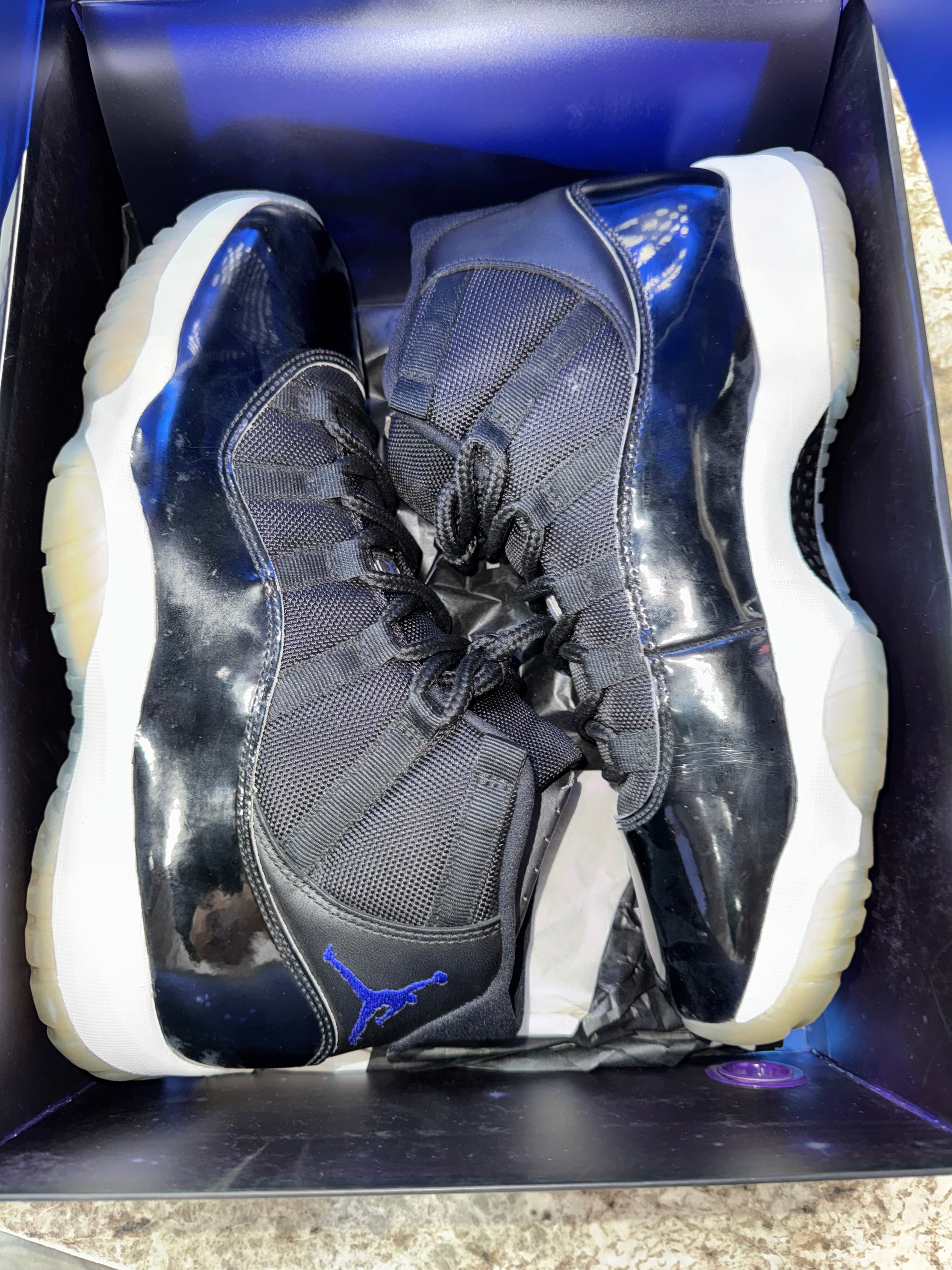 Jordan 11 Retro Space Jam (2016)