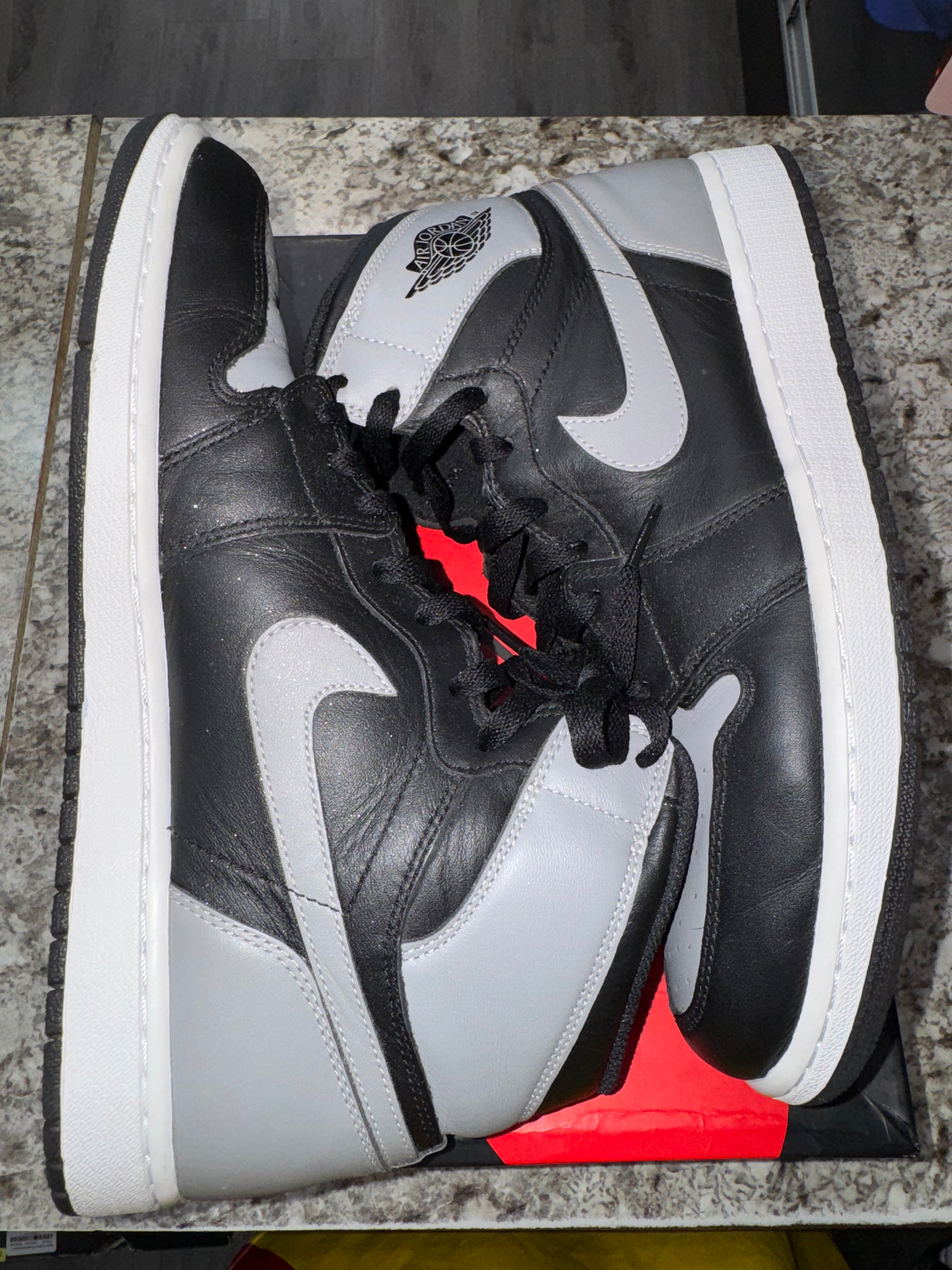 Jordan 1 Retro Shadow (2013)