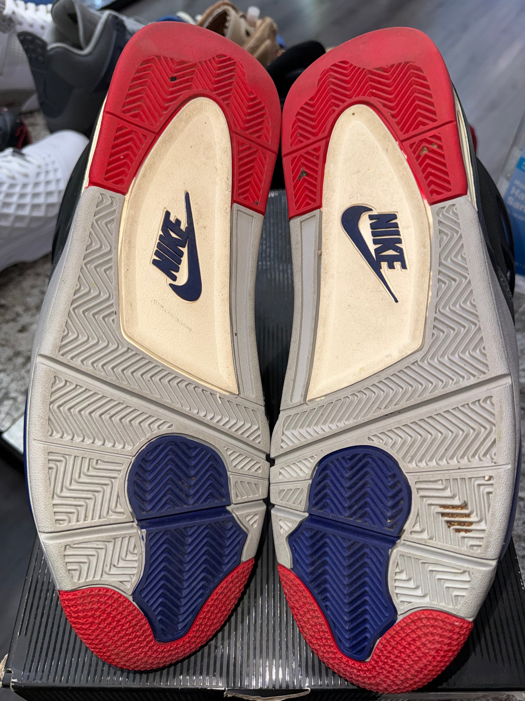 Jordan 4 Retro Rare Air (Gold Lettering)