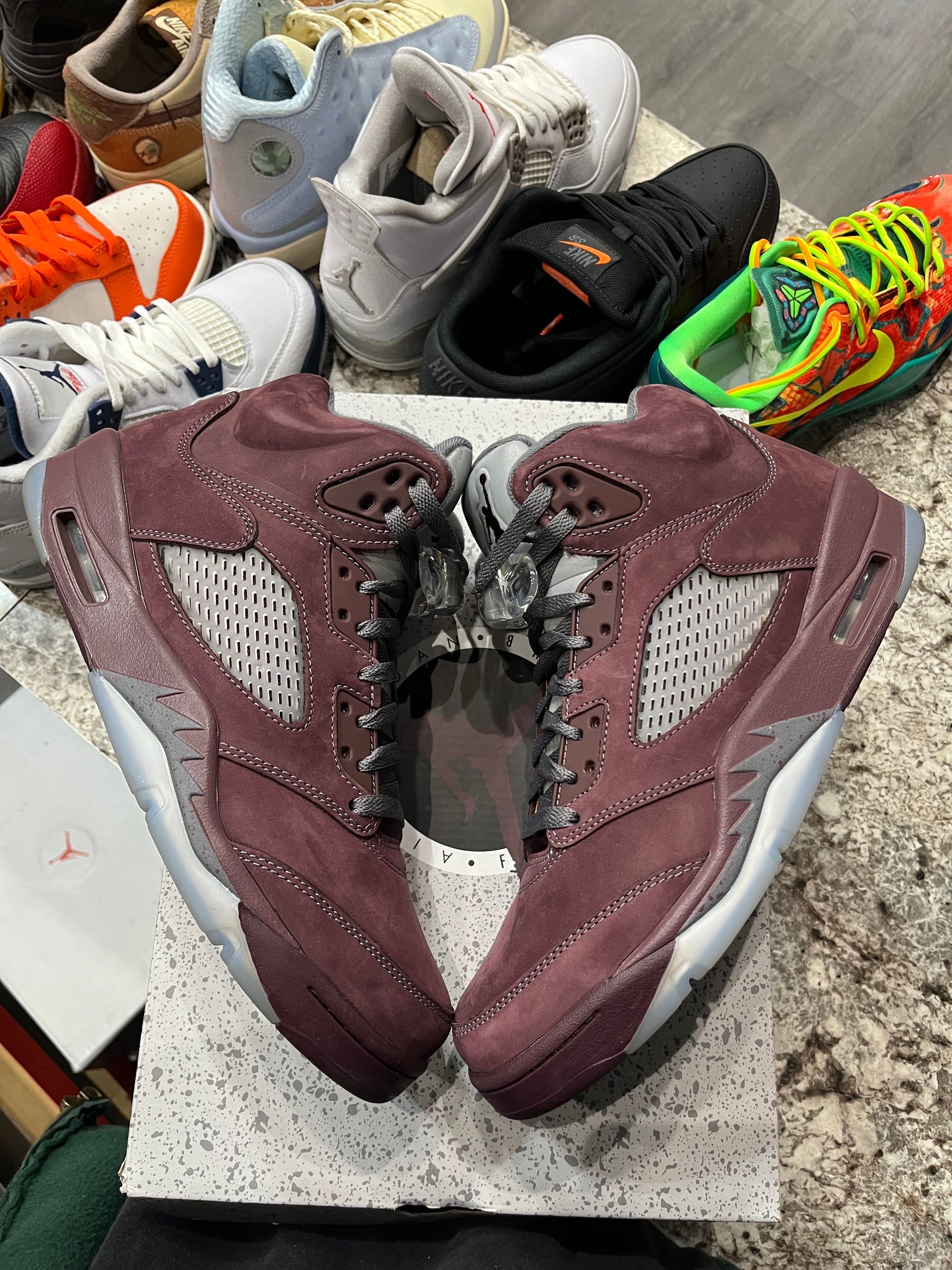 Jordan 5 Retro Burgundy (2023)