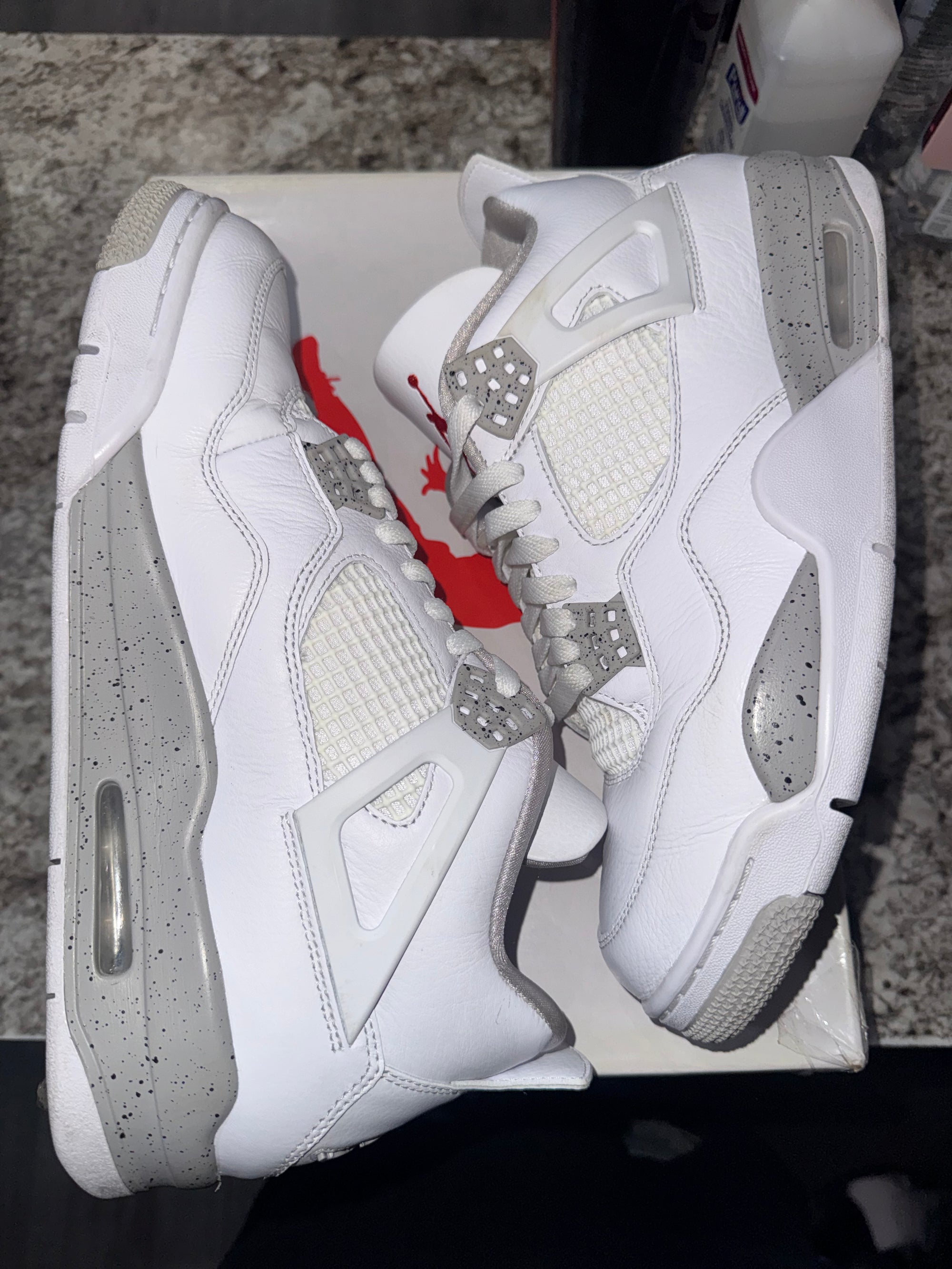 Jordan 4 Retro White Oreo (2021)