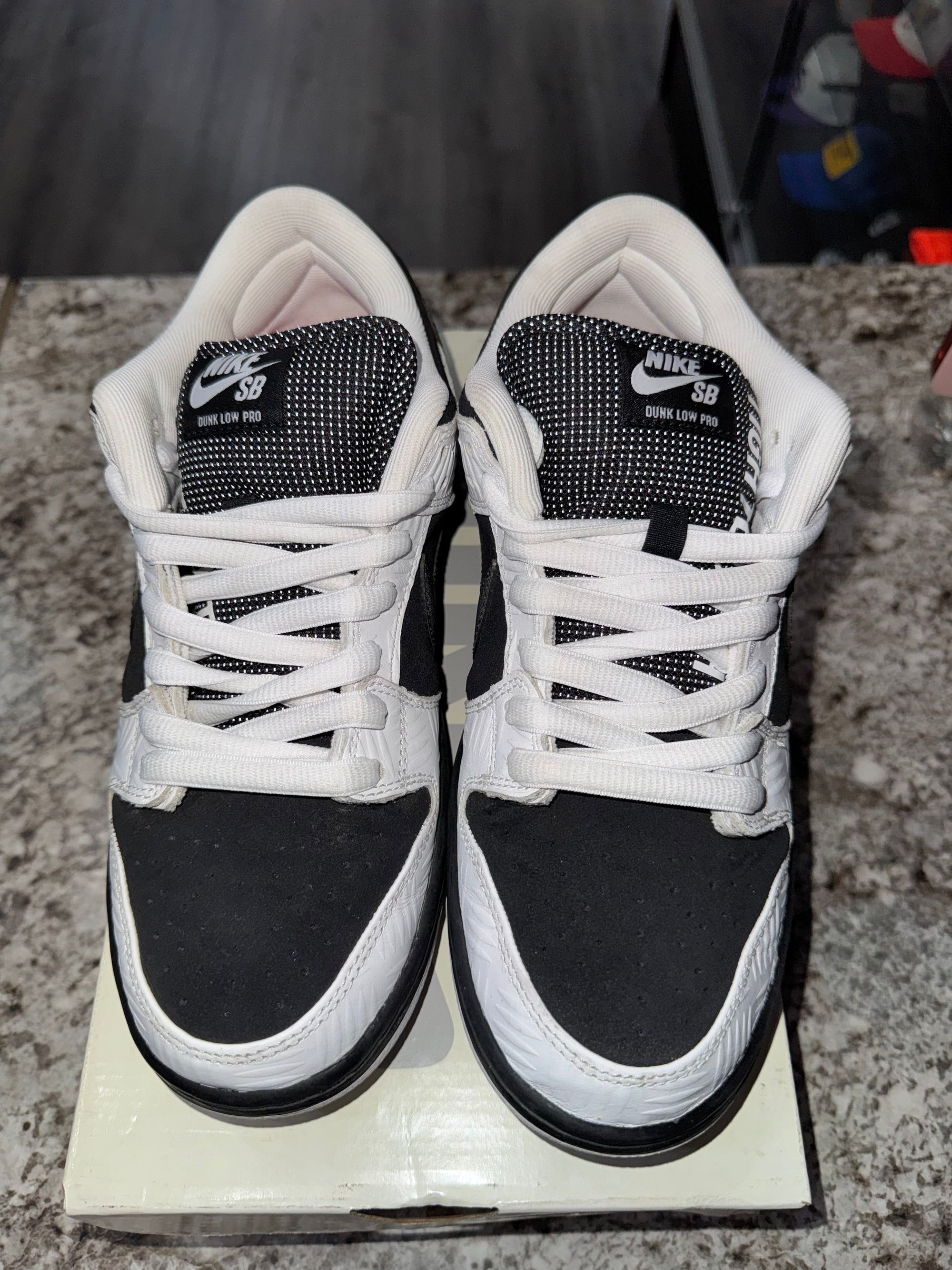 Nike SB Dunk Low TIGHTBOOTH