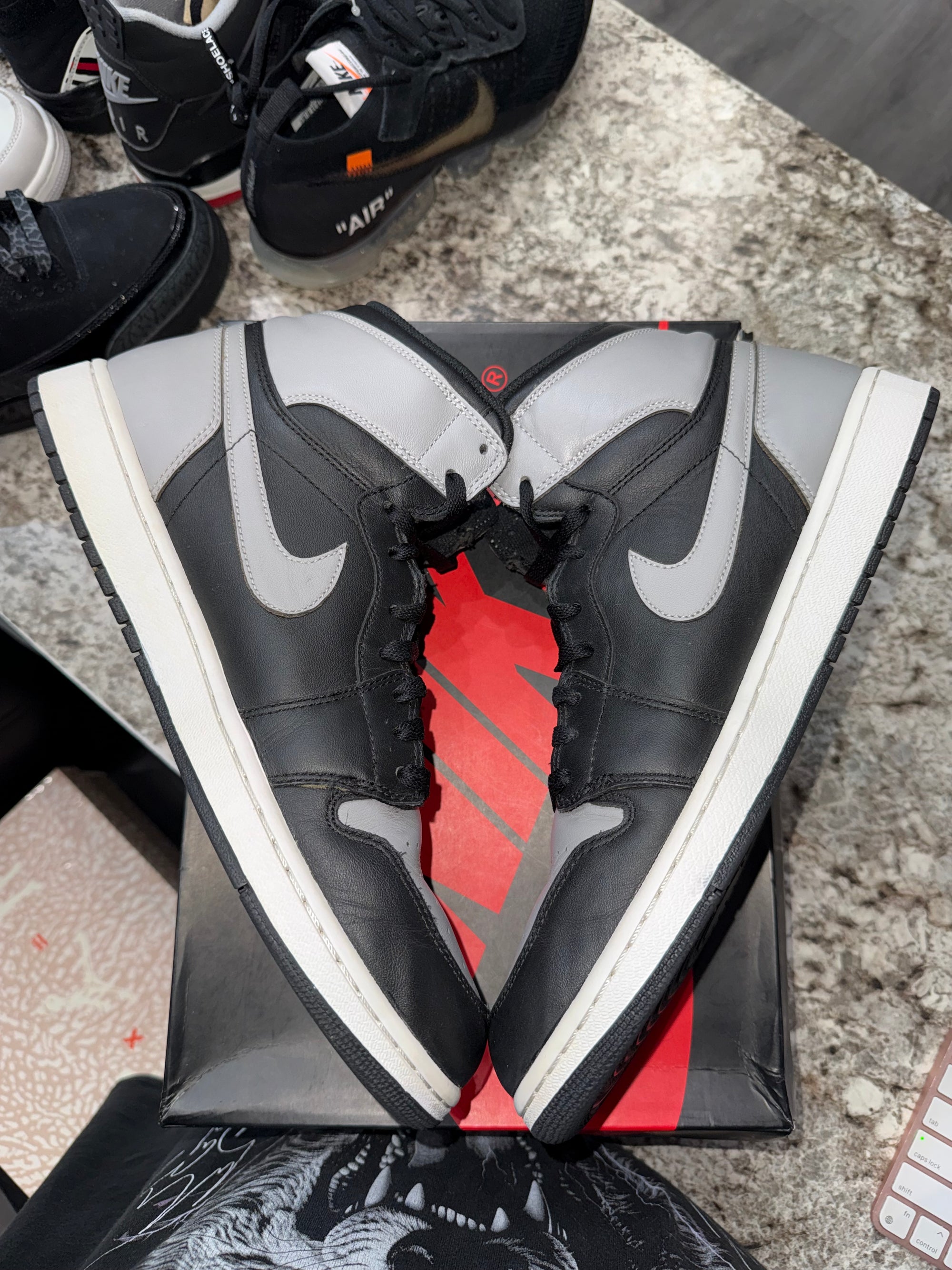 Jordan 1 Retro Shadow (2013)