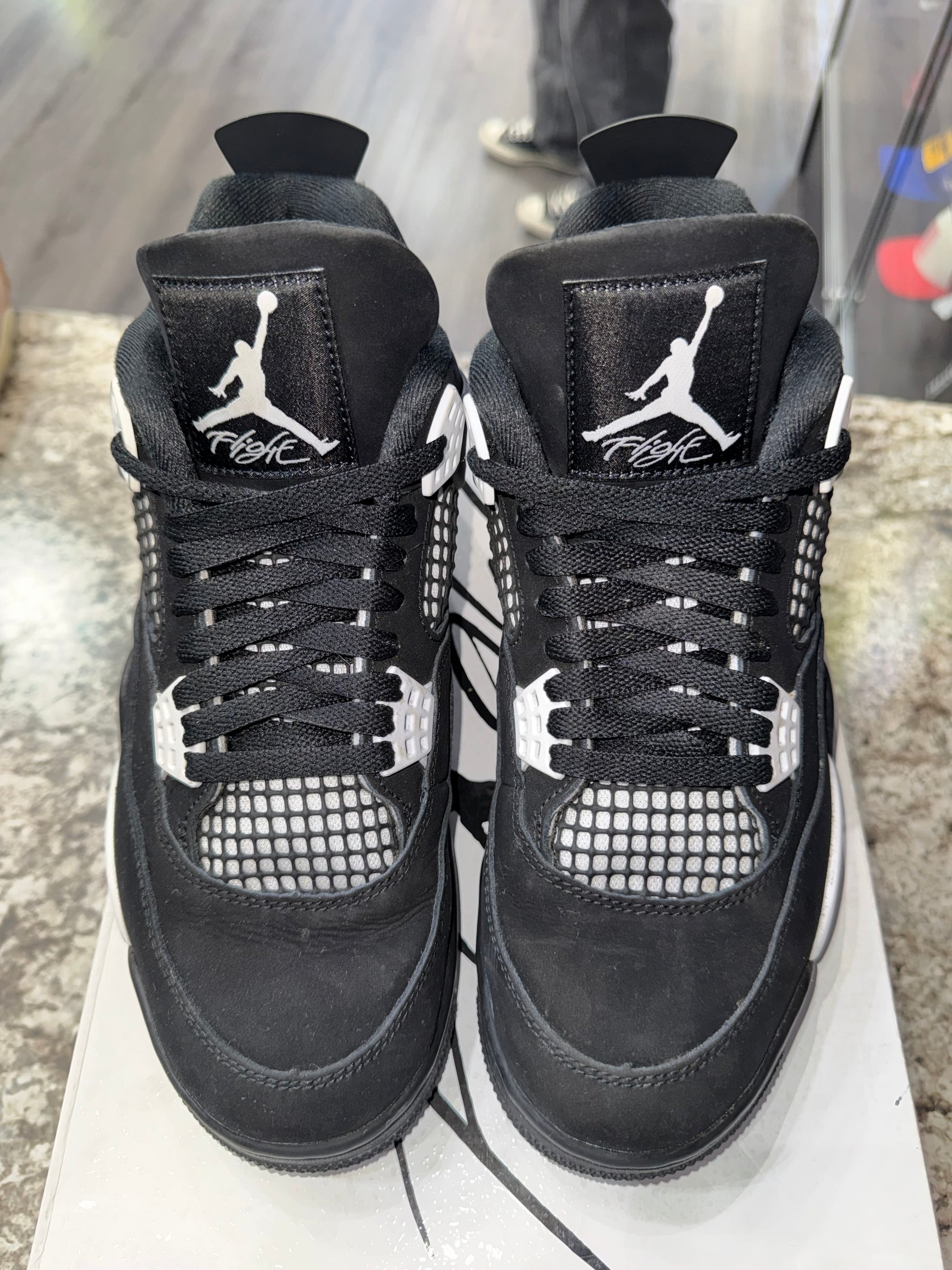 Jordan 4 Retro White Thunder