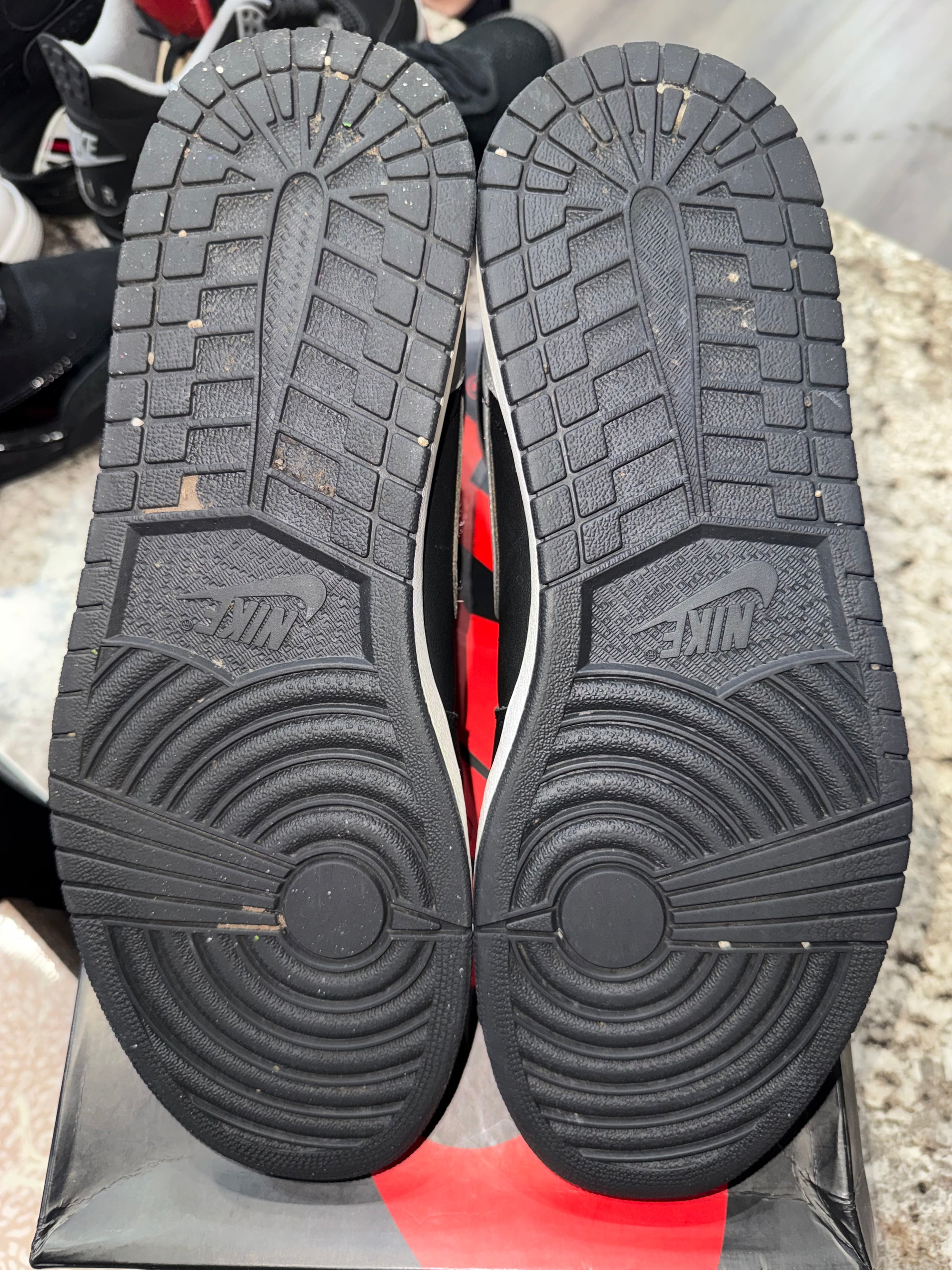 Jordan 1 Retro Shadow (2013)