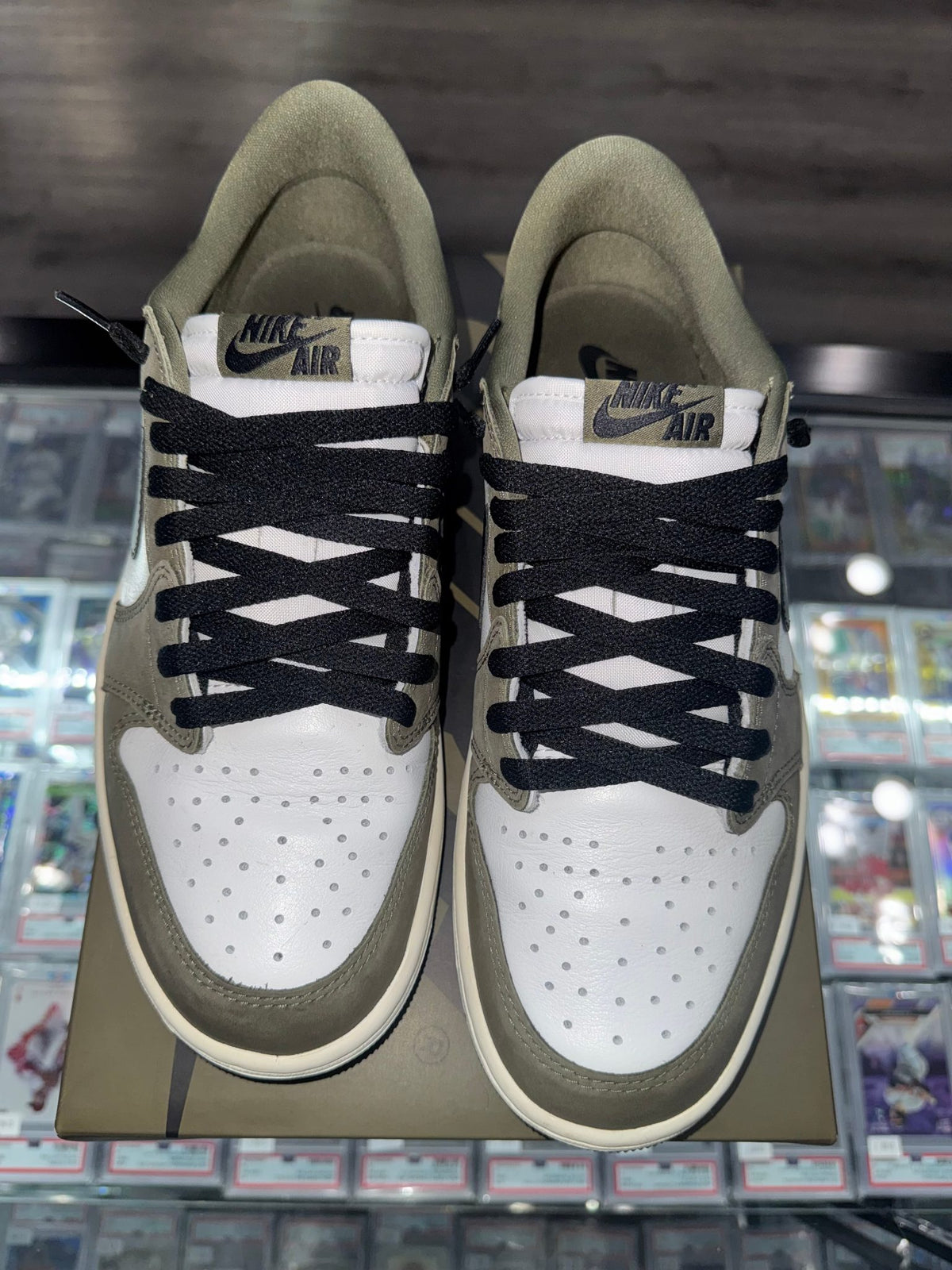 Jordan 1 Retro Low Medium Olive