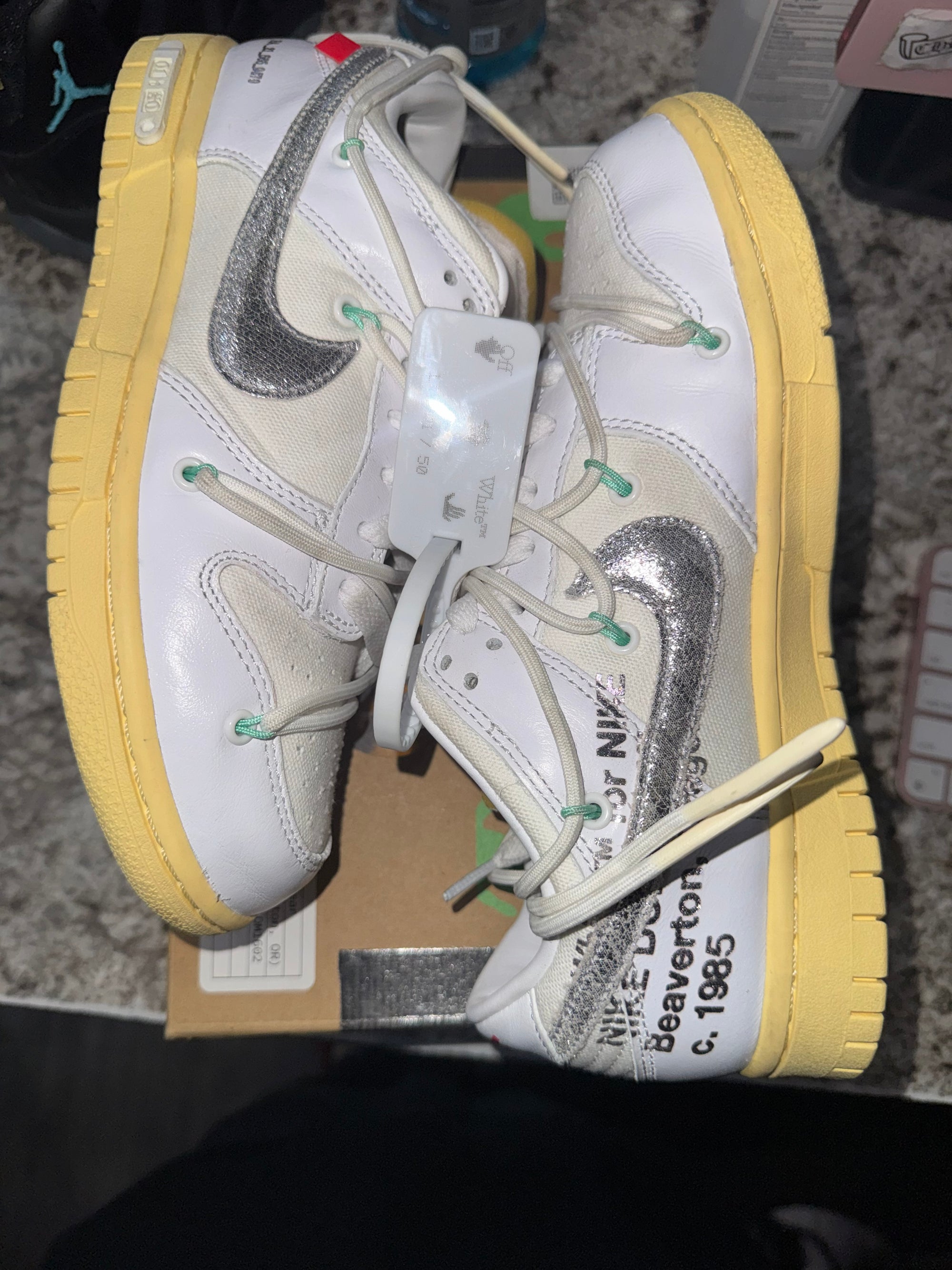 Nike Dunk Low Off-White Lot 1 (DAMAGED BOX)