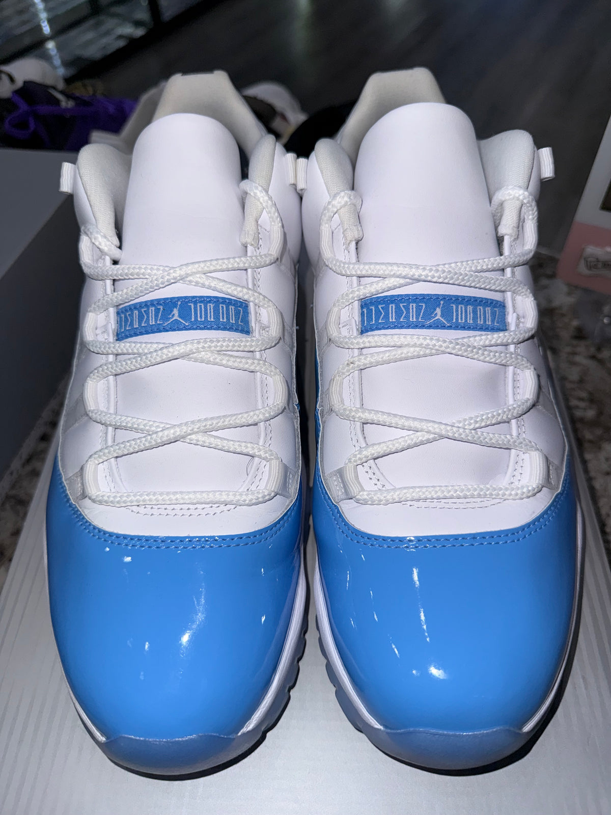 Jordan 11 Retro Low University Blue (2026)