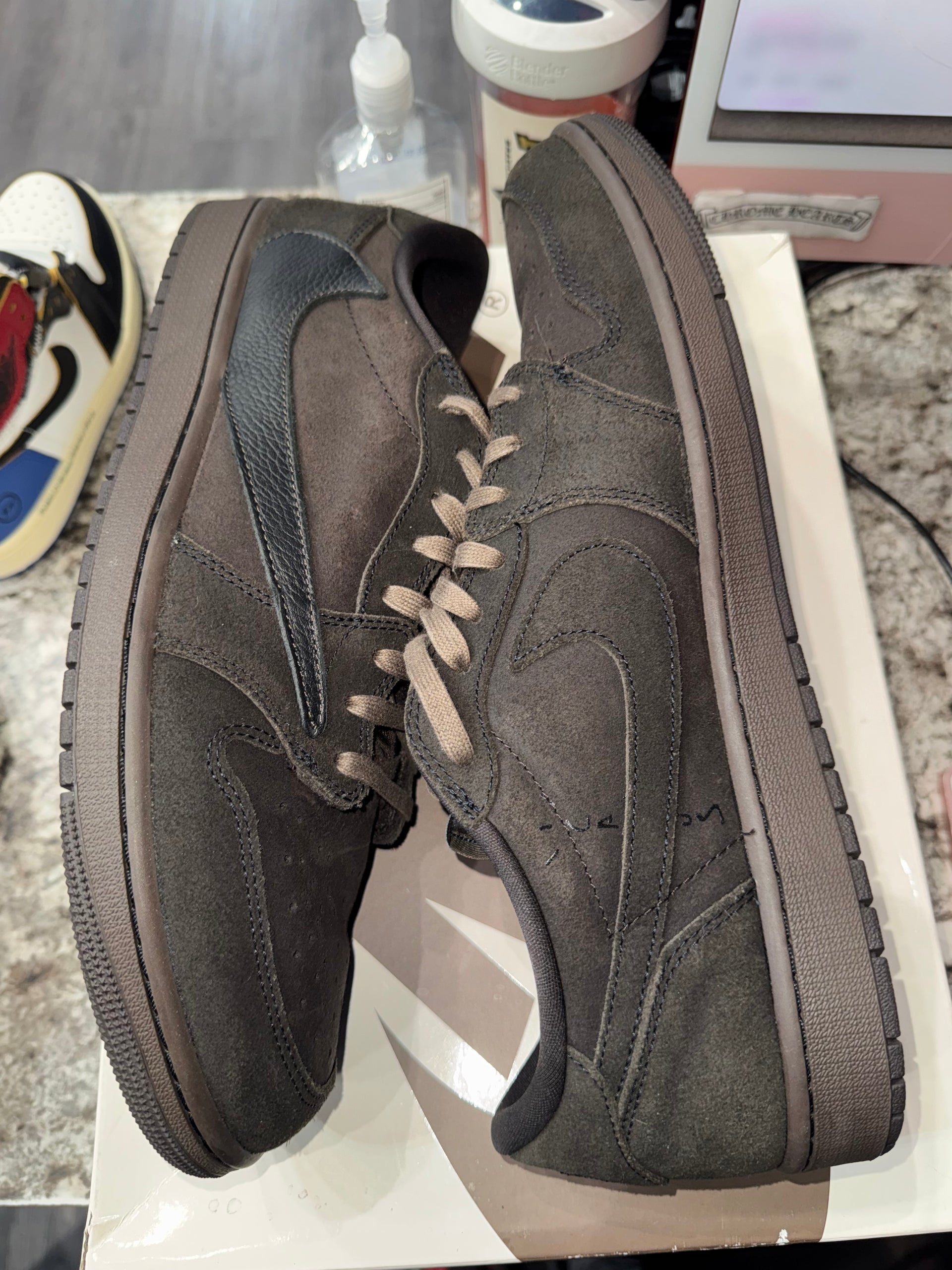 Jordan 1 Retro Low OG SP Travis Scott Velvet Brown