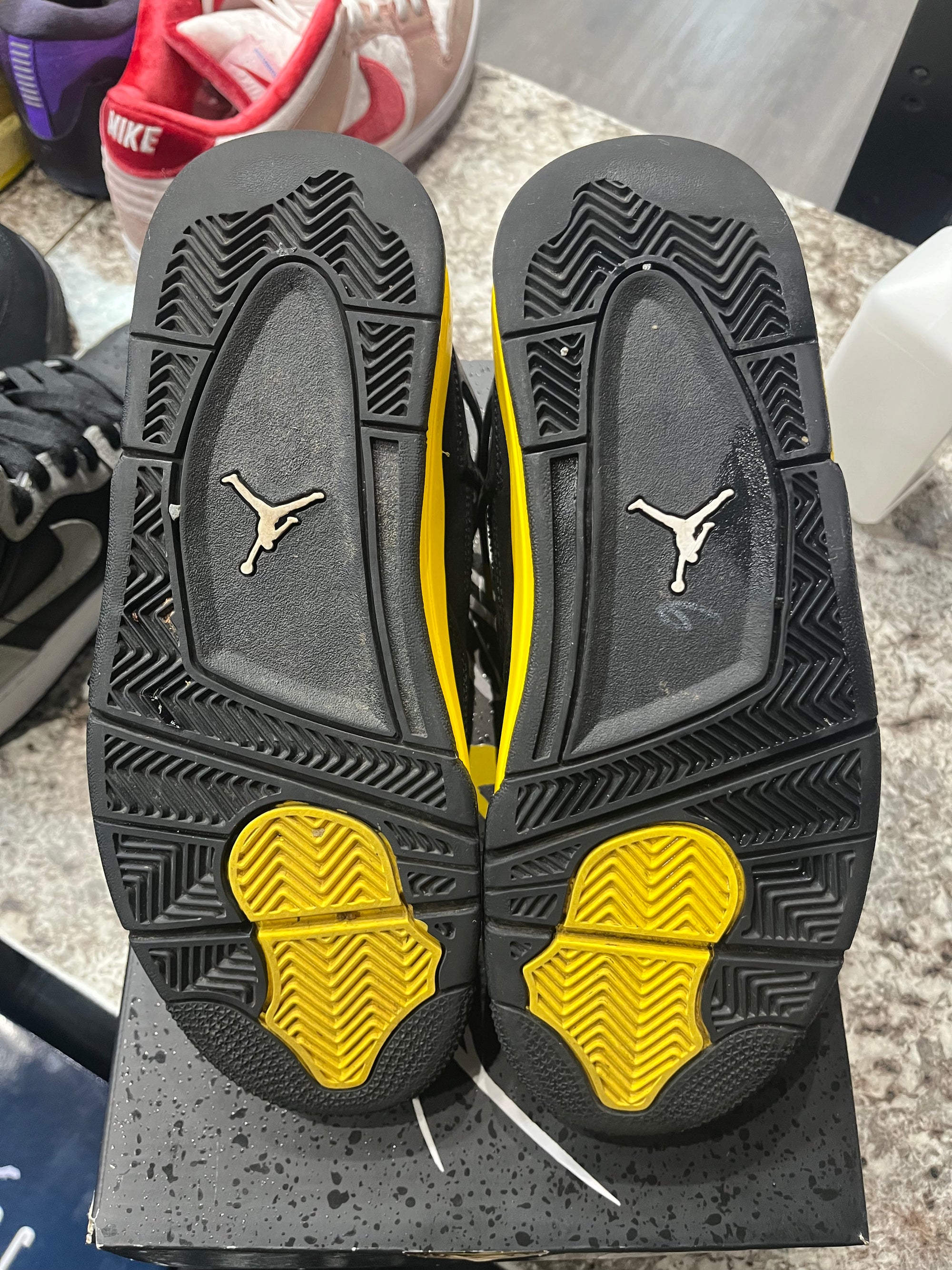 Jordan 4 Retro Thunder (2023) (GS)