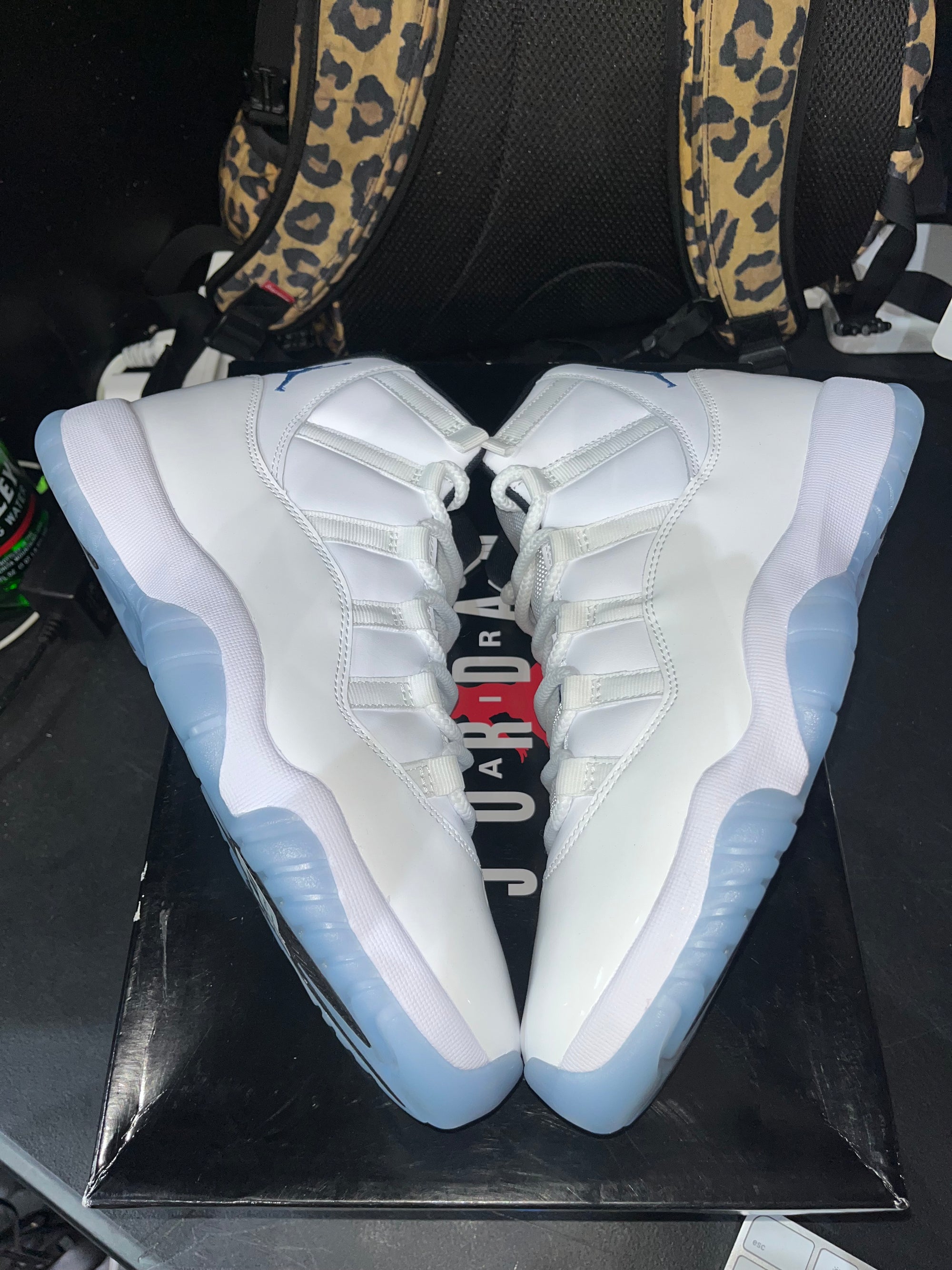 Jordan 11 Retro Legend Blue (2024)