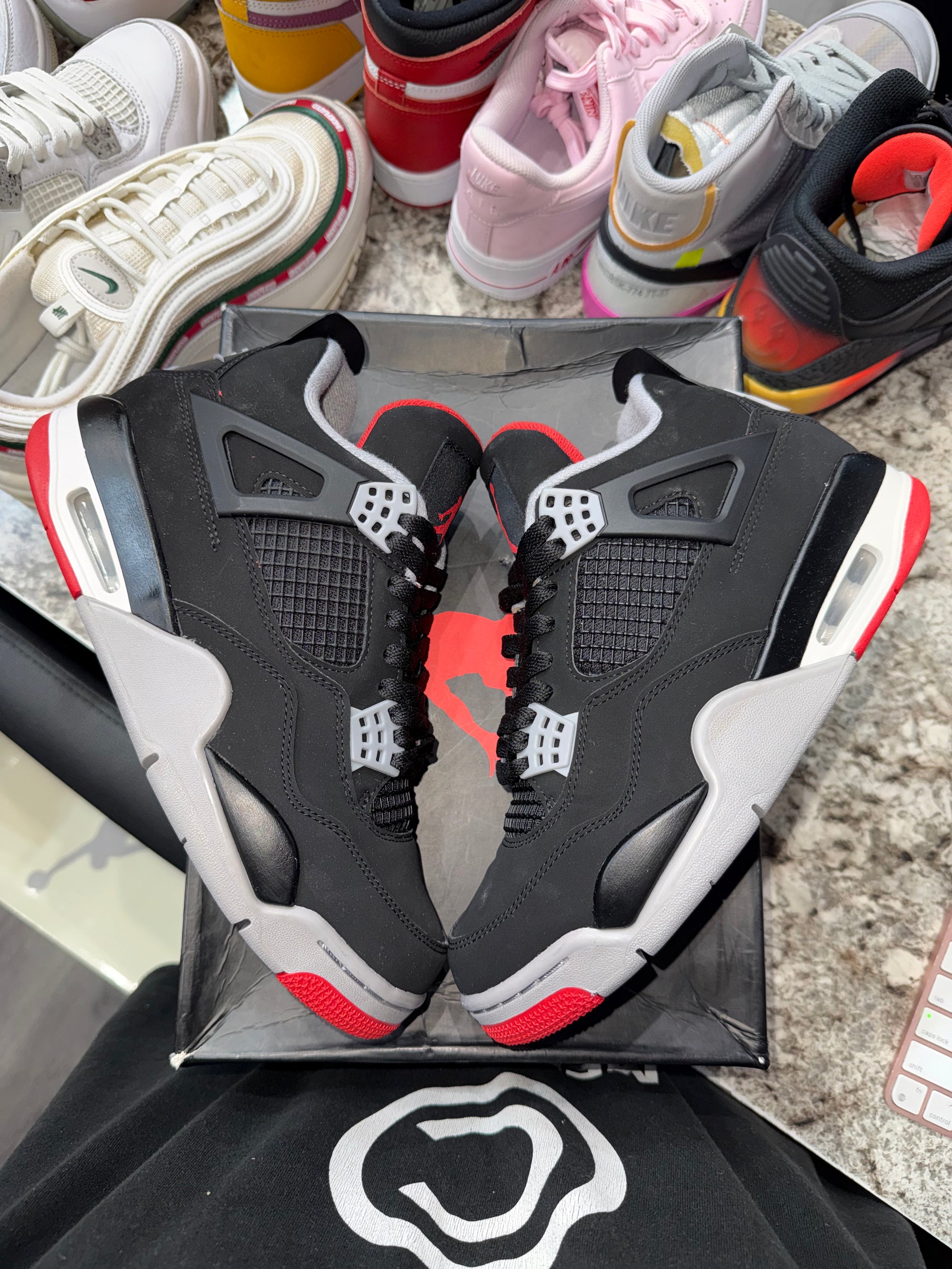 Jordan 4 Retro Bred (2019)