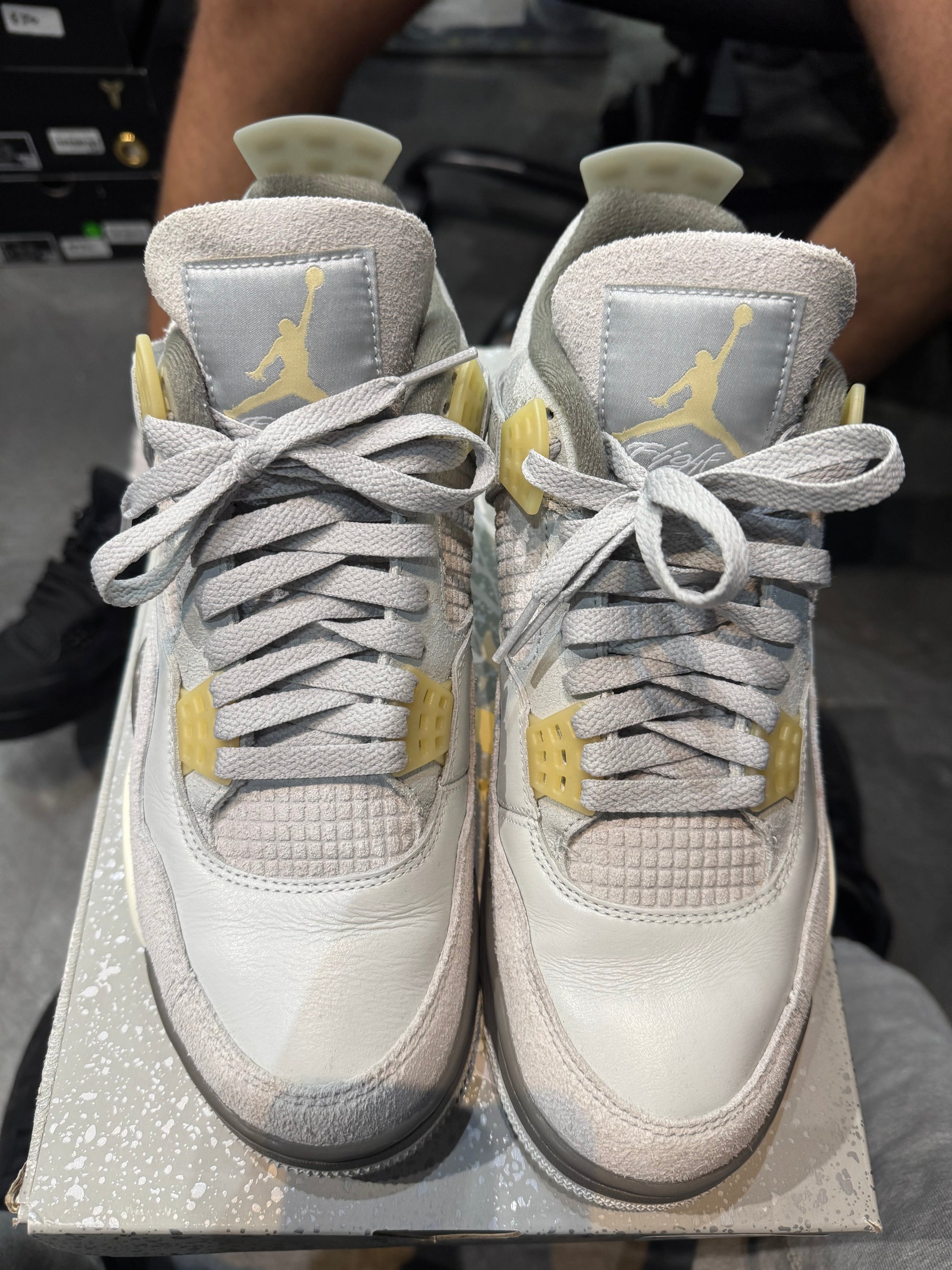 Jordan 4 Retro SE Craft Photon Dust
