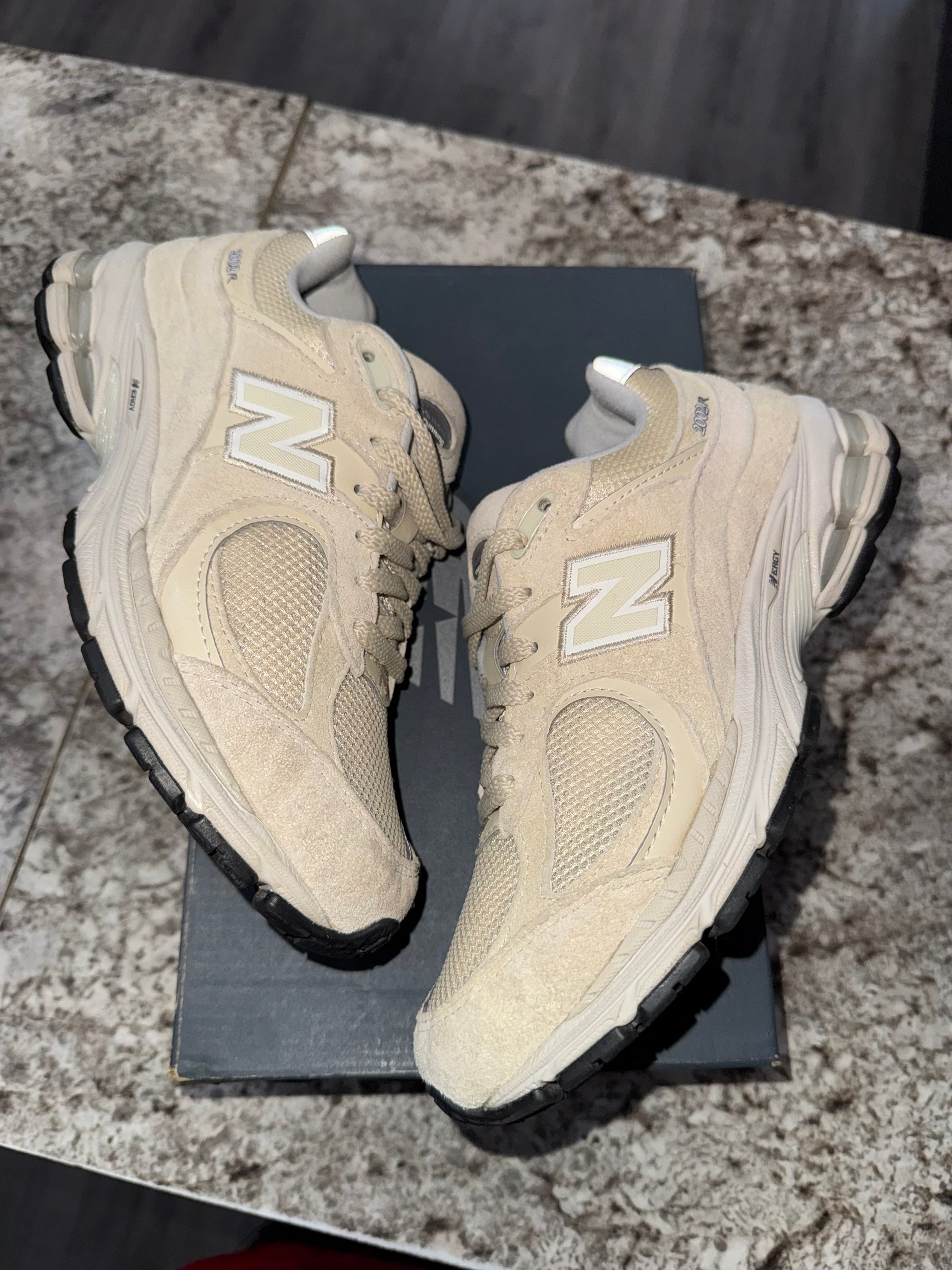 New Balance 2002R Bone Light Aluminum