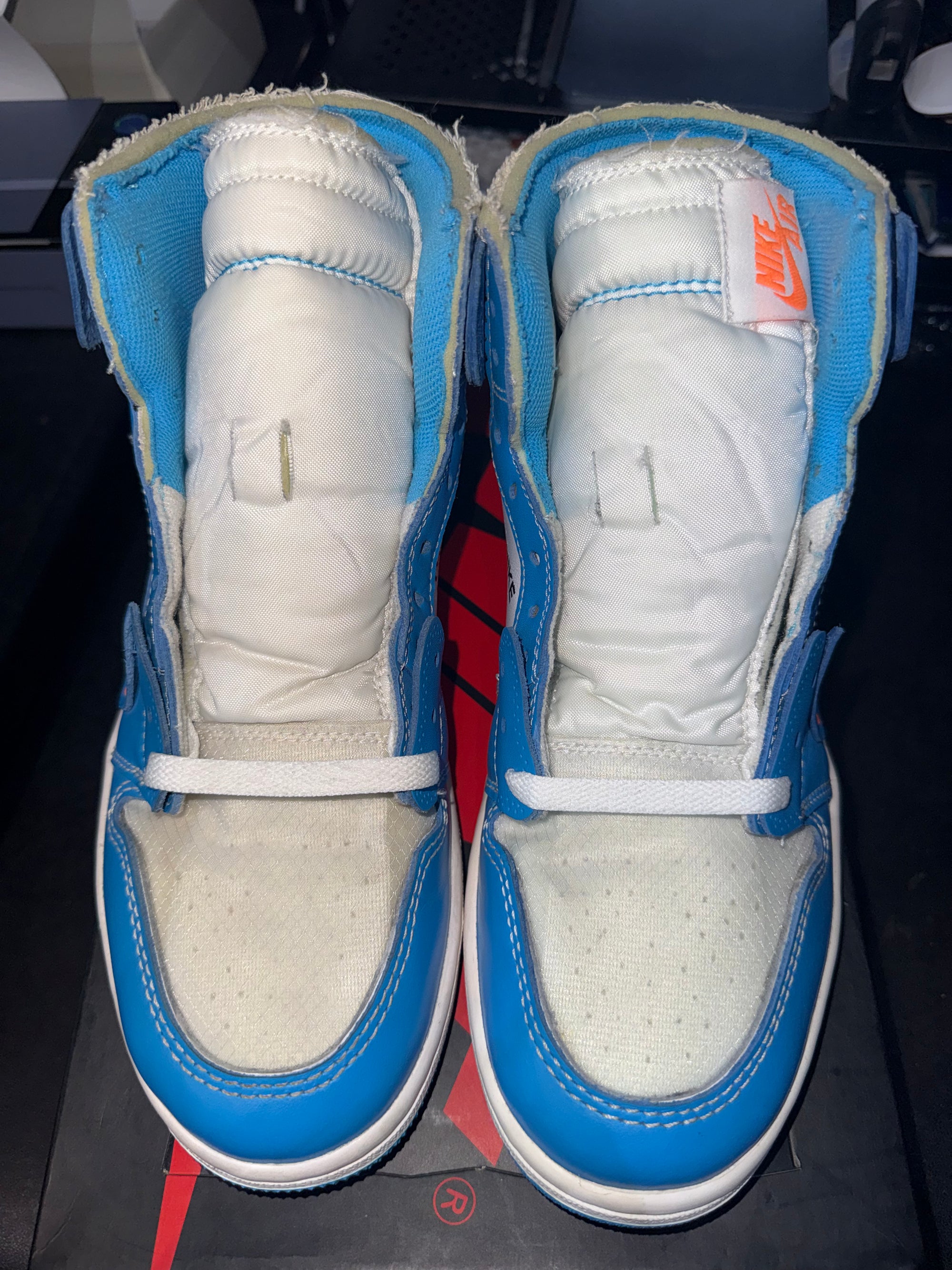 Jordan 1 Retro High Off-White University Blue
