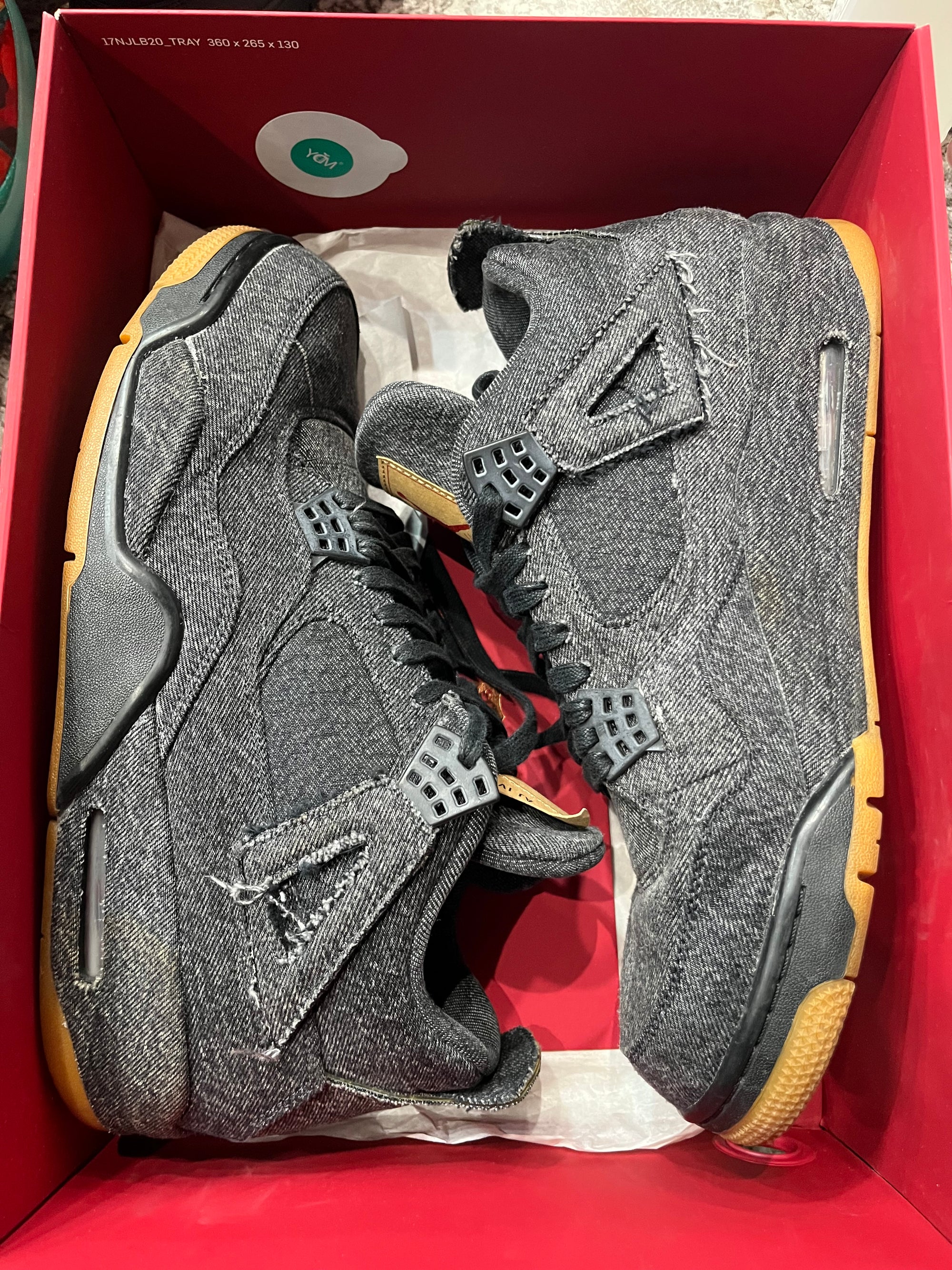 Jordan 4 Retro Levi's Black (Blank Tag)