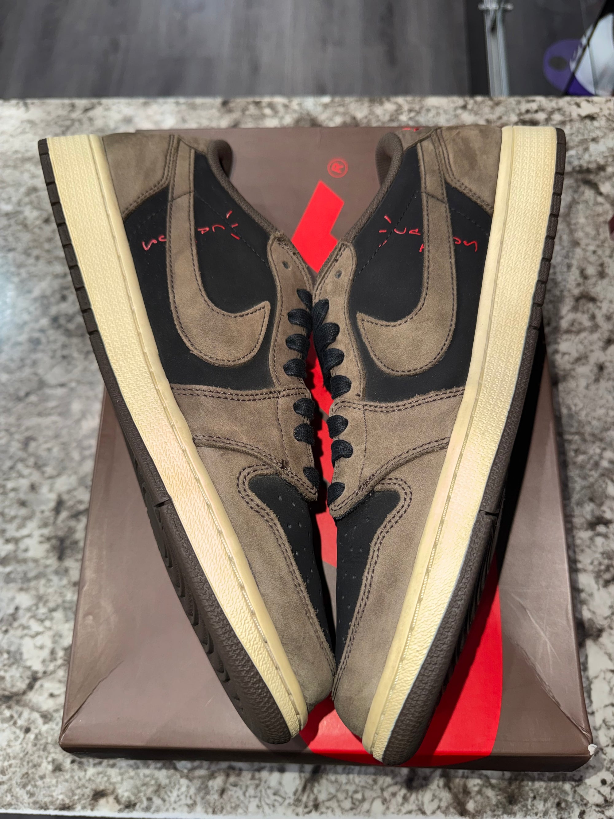 Jordan 1 Retro Low OG SP Travis Scott Mocha