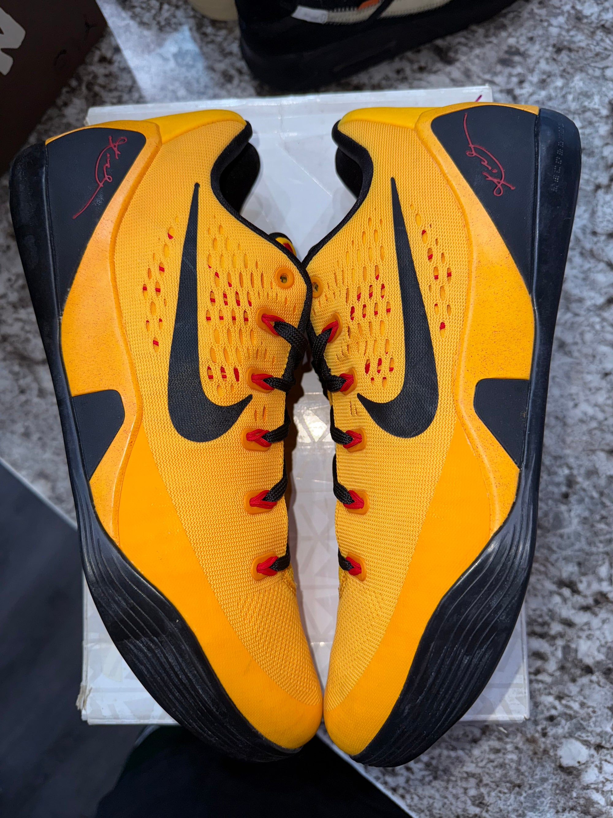 Nike Kobe 9 EM Low Bruce Lee
